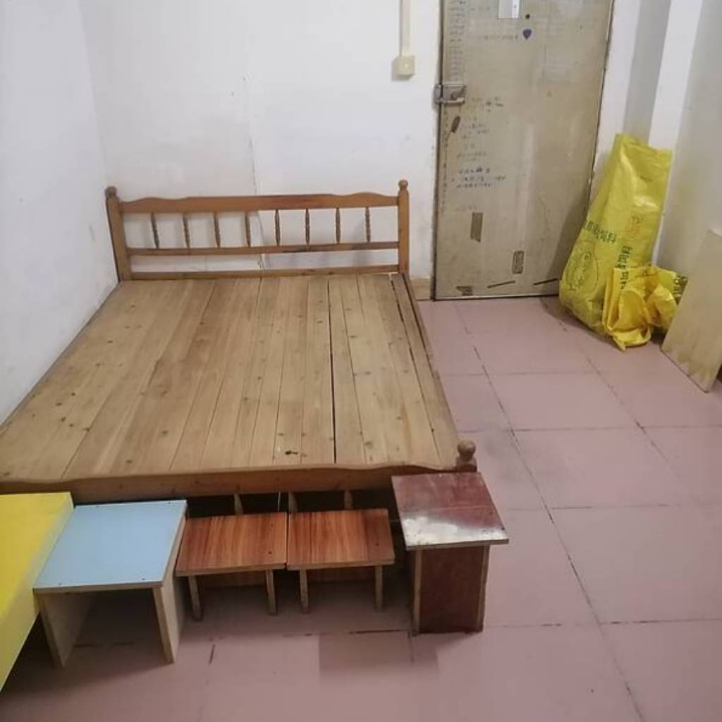 如果那年没嘻哈，乃亮至少有个家。庆祝的酒为你开好。

4 / 作者:岸上狗蛋 / 