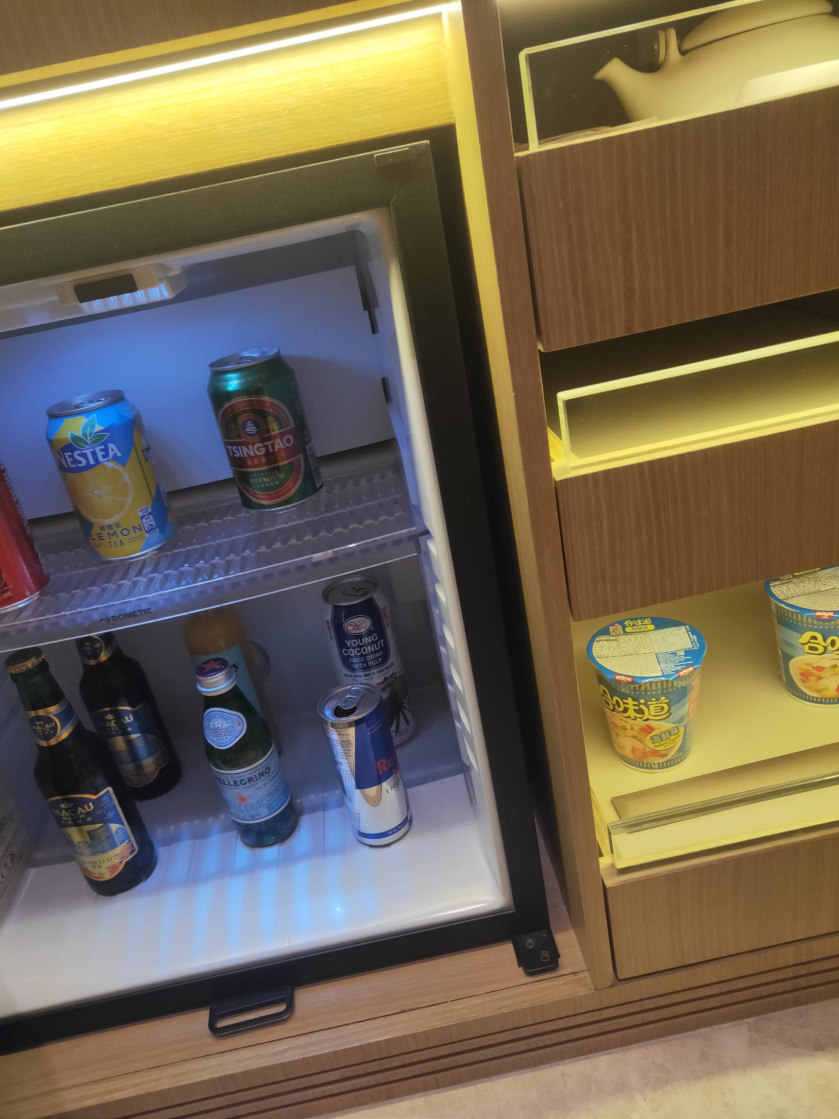 押金1000块，喝它两瓶红牛不知道会不会收钱

53 / 作者:年年悦意 / 