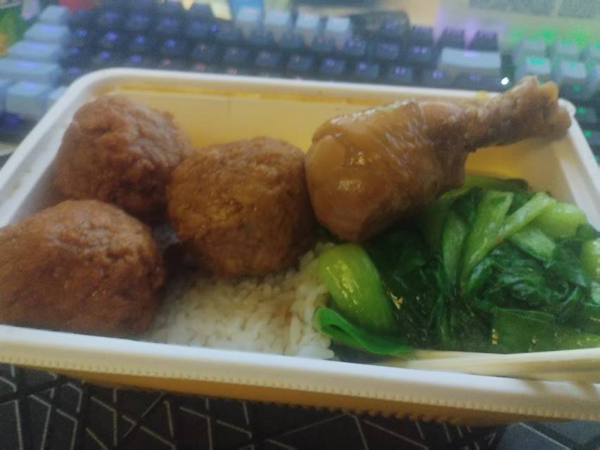 老哥吃

84 / 作者:东尼大沐 / 