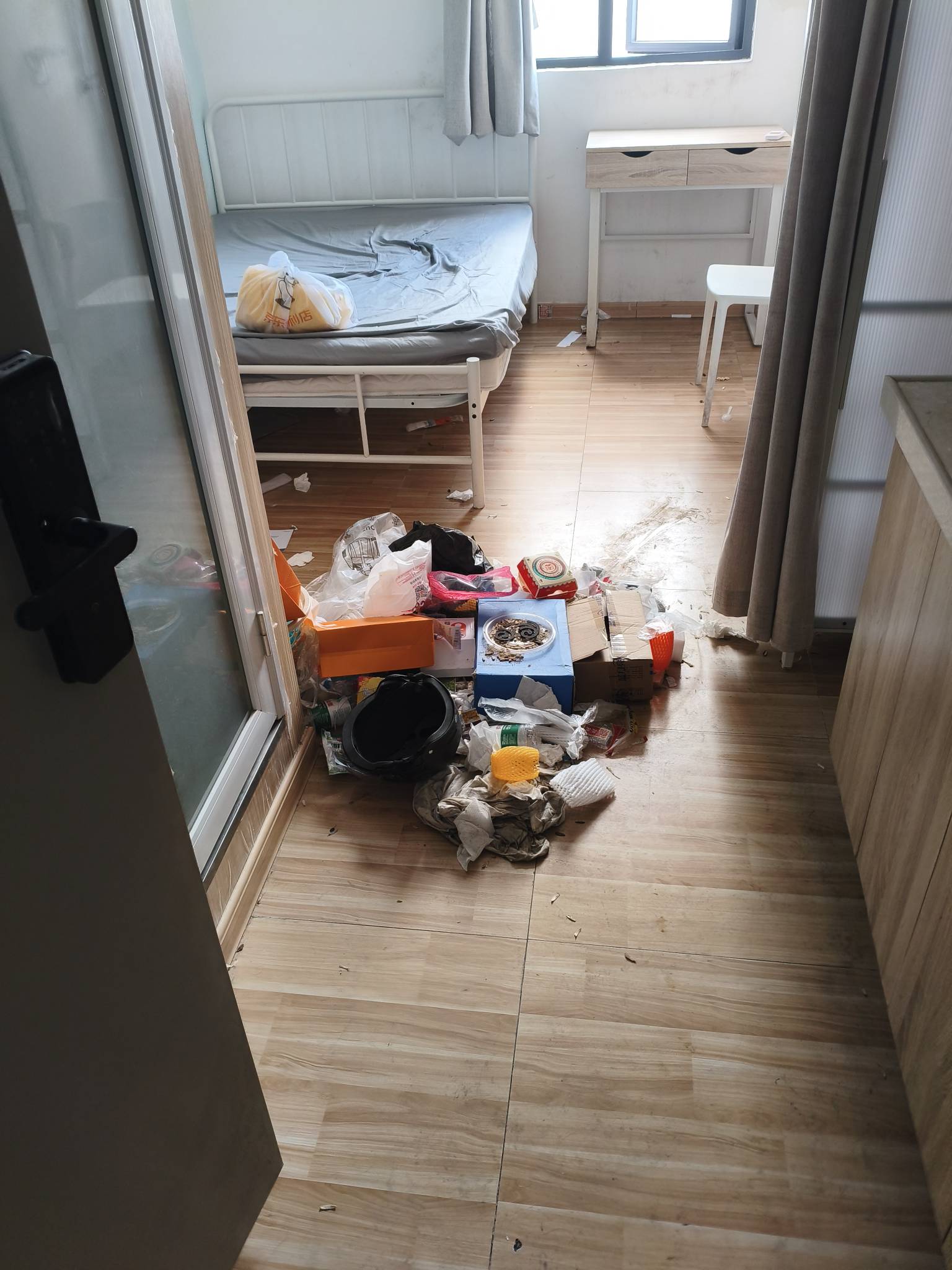 挂壁了4个月的地方，撤兵

32 / 作者:为之奈何 / 