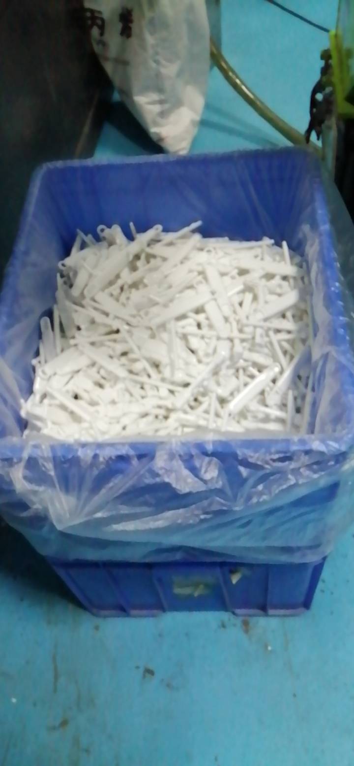 开三台，两台各坏一次，有一台不会弄，直接关电源，等到7点再热机

38 / 作者:专业吃席 / 