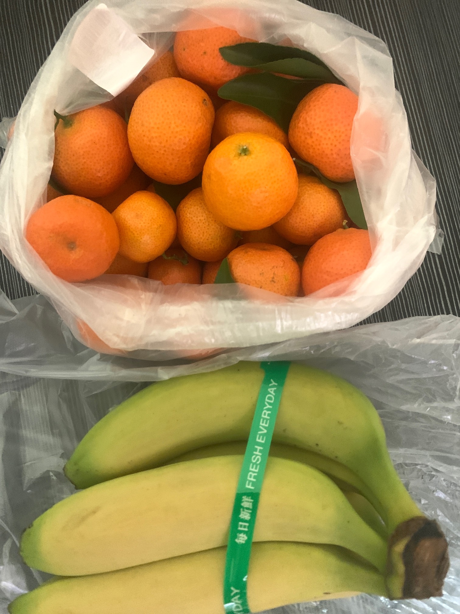 吃 老哥们 一块钱

4 / 作者:小鬼是魔鬼 / 