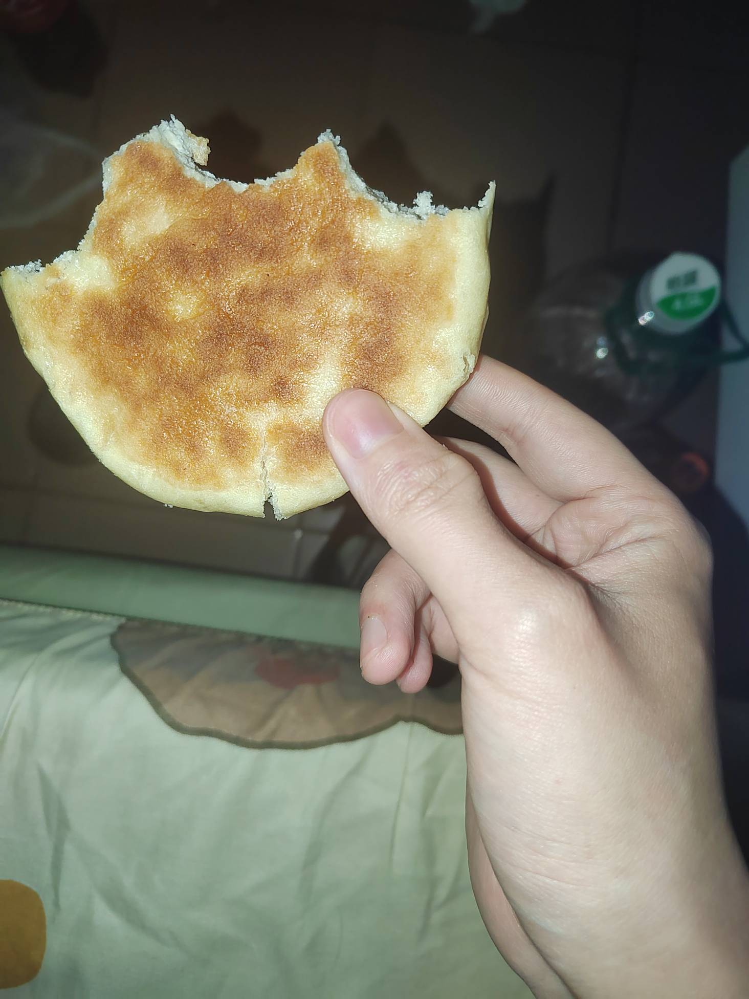 老哥们饿晕了，拿大饼救我

51 / 作者:挂比了救我鸭 / 