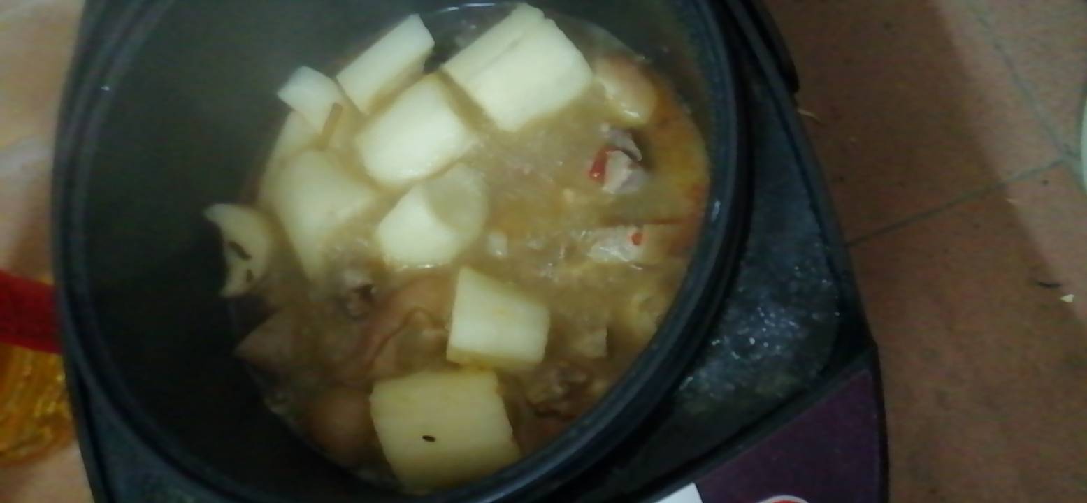 老哥吃早餐了吗？煲猪脚好久啊

97 / 作者:专业吃席 / 