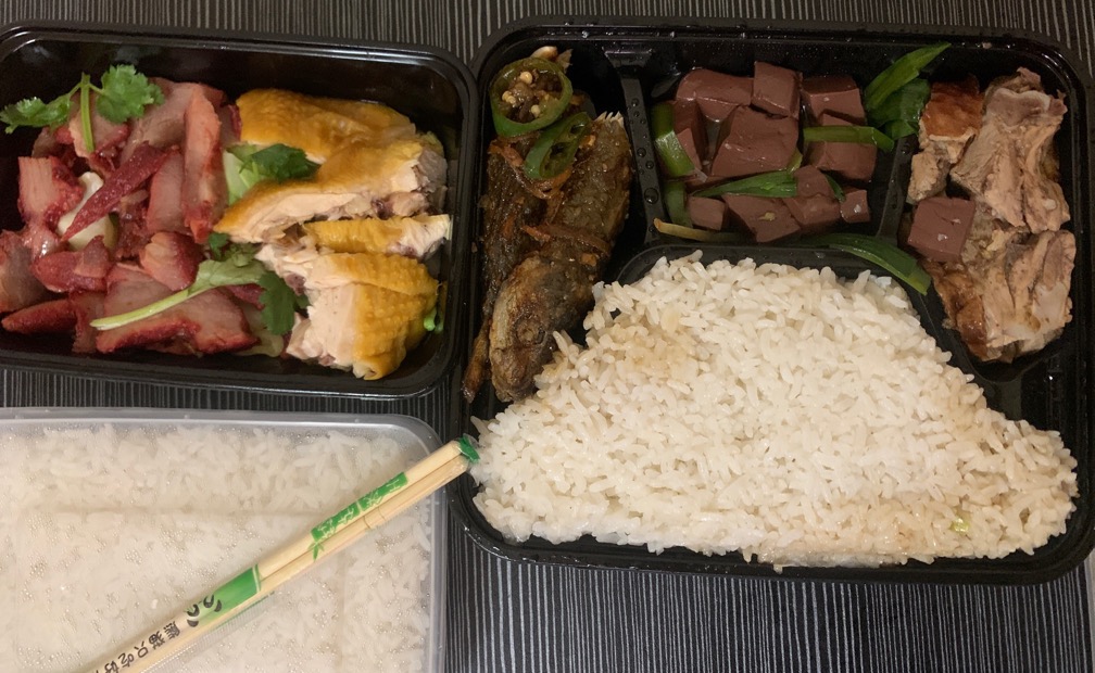  吃 老哥们


61 / 作者:小鬼是魔鬼 / 