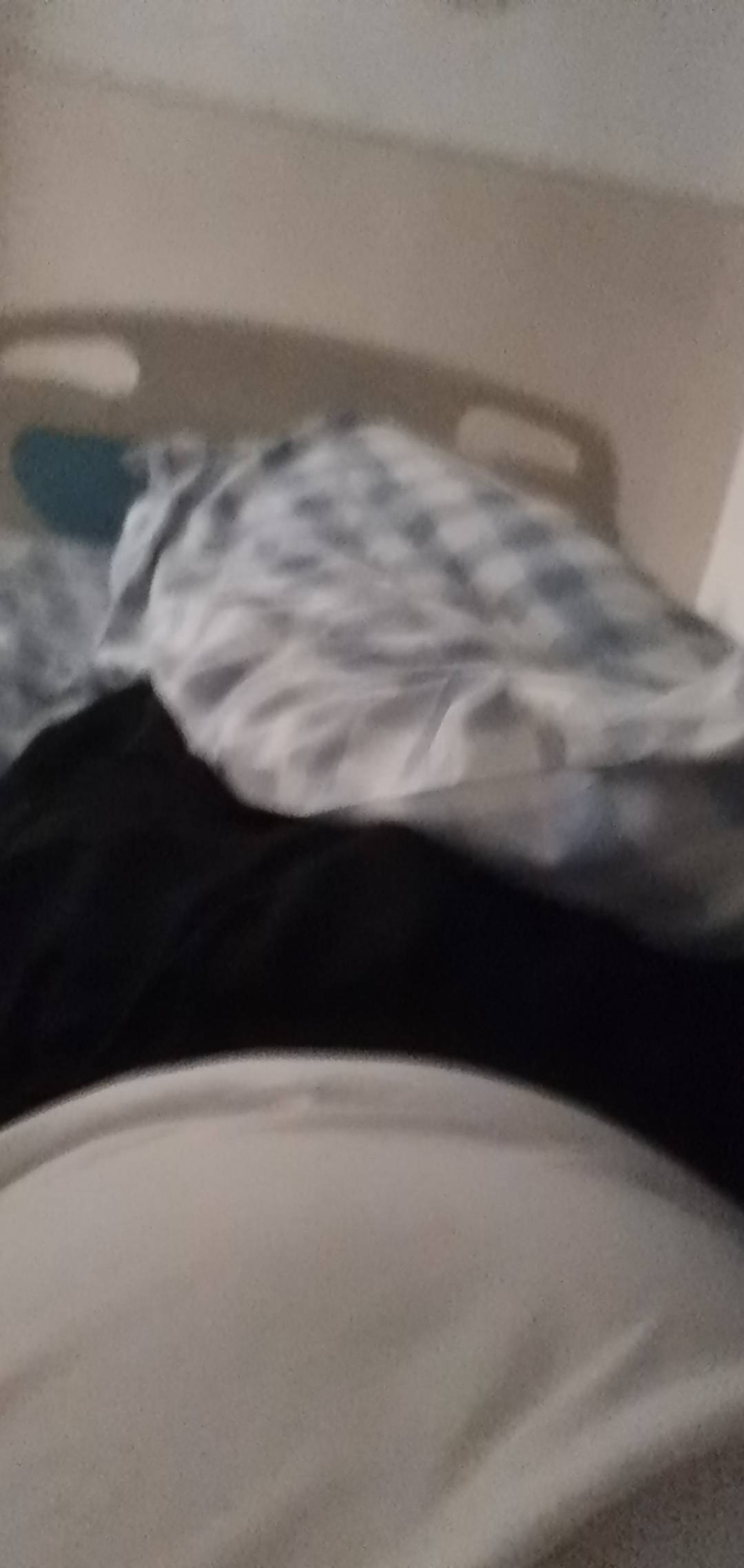 老哥们挂壁在医院睡会被赶出去吗


48 / 作者:袁鸿 / 