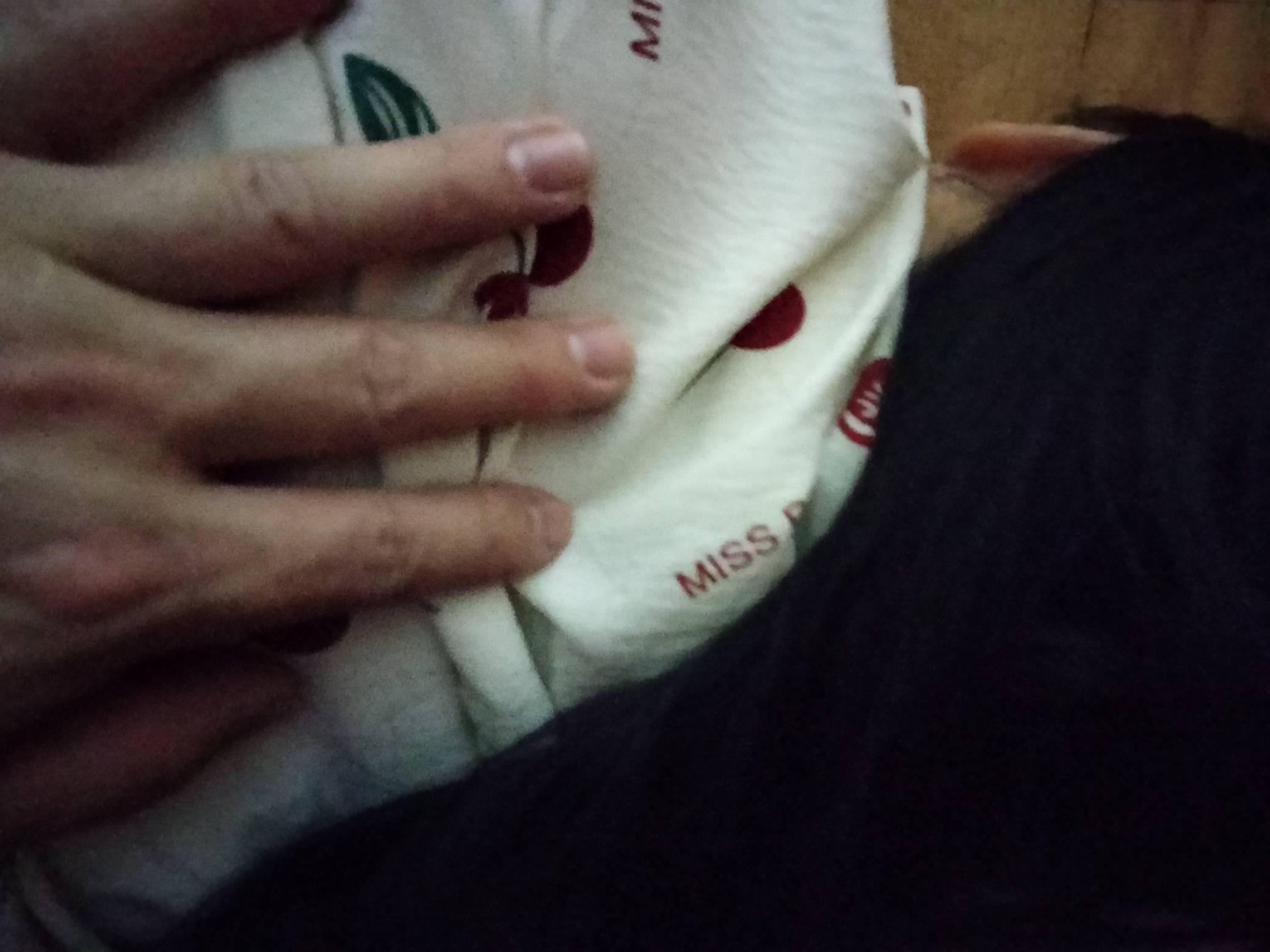 老哥们一定要努力赚钱呀！男人没钱别说是会被外面的人看不起，就连家里人都嫌弃，我时27 / 作者:君子之交淡如水 / 