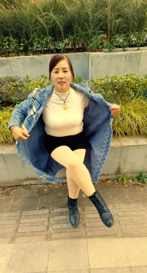 老哥们，太久没抱过女人了很想抱怎么办

93 / 作者:马到成 / 