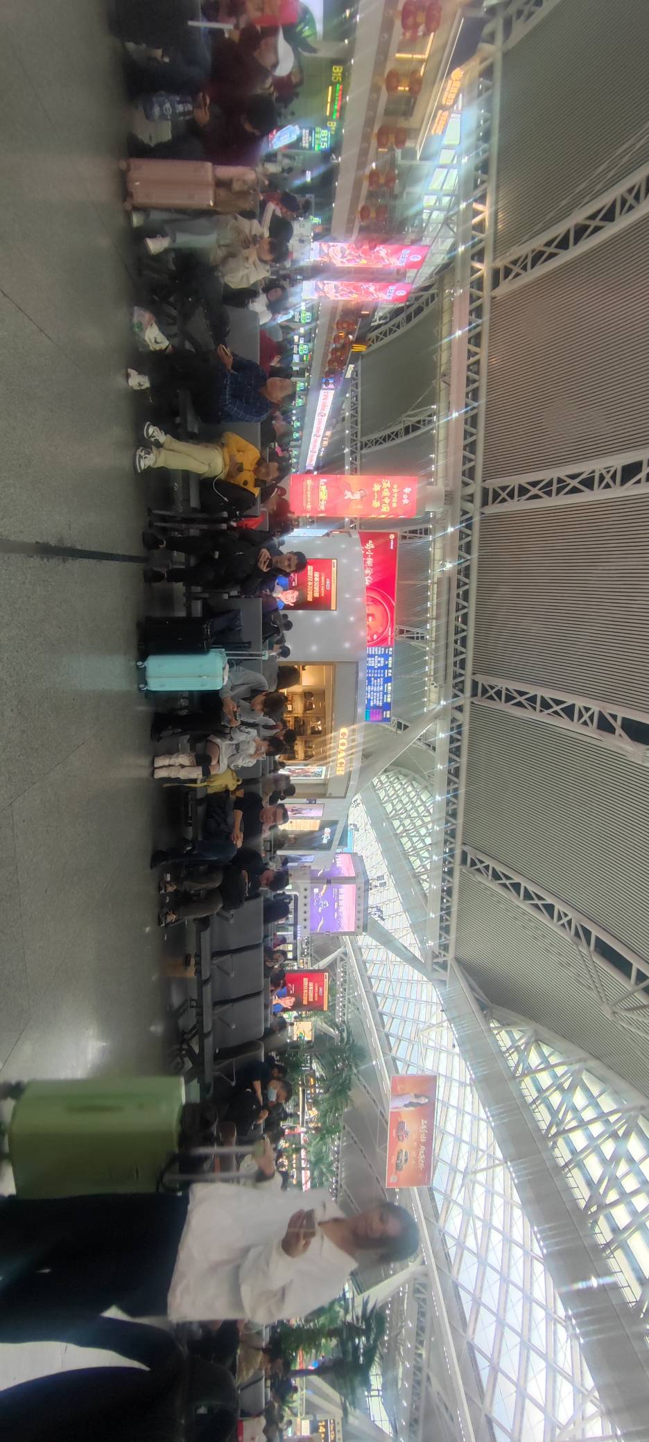 广州南，挂壁了一年，回家了老哥们

5 / 作者:木mu木 / 