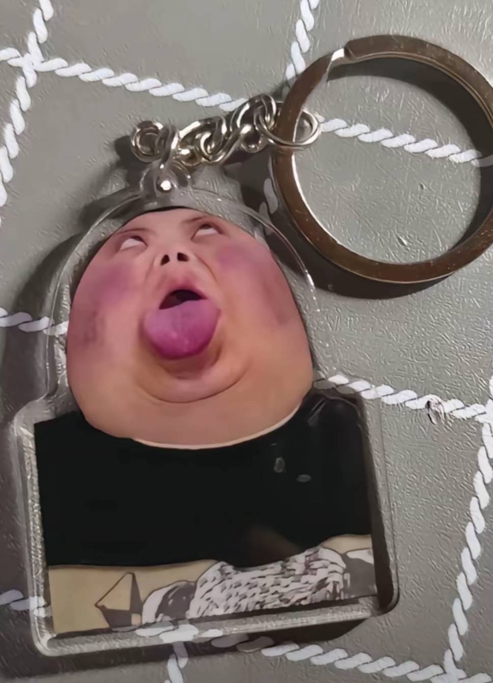 兄弟们，东莞工会对联到了 到的空壳




96 / 作者:声1 / 