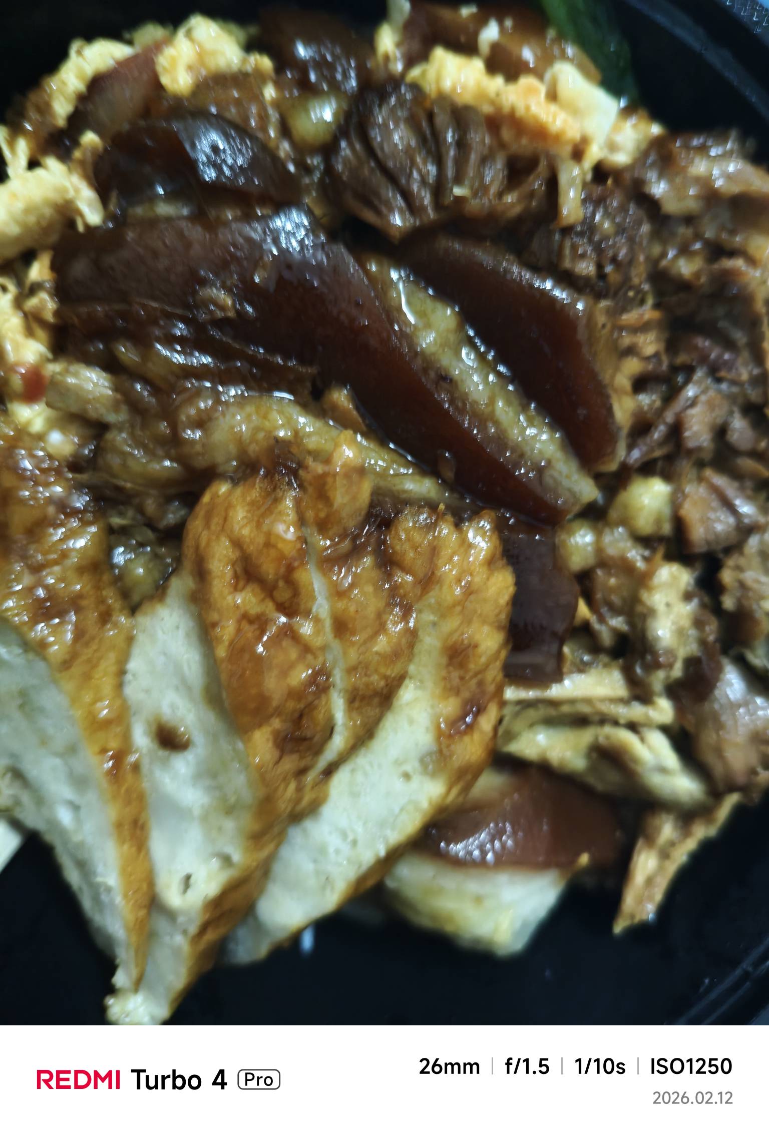 我靠精神小伙开奔驰大概18，大概6个精神小伙两辆新奔驰，特么的做什么那么赚钱，手里18 / 作者:浮云散 / 