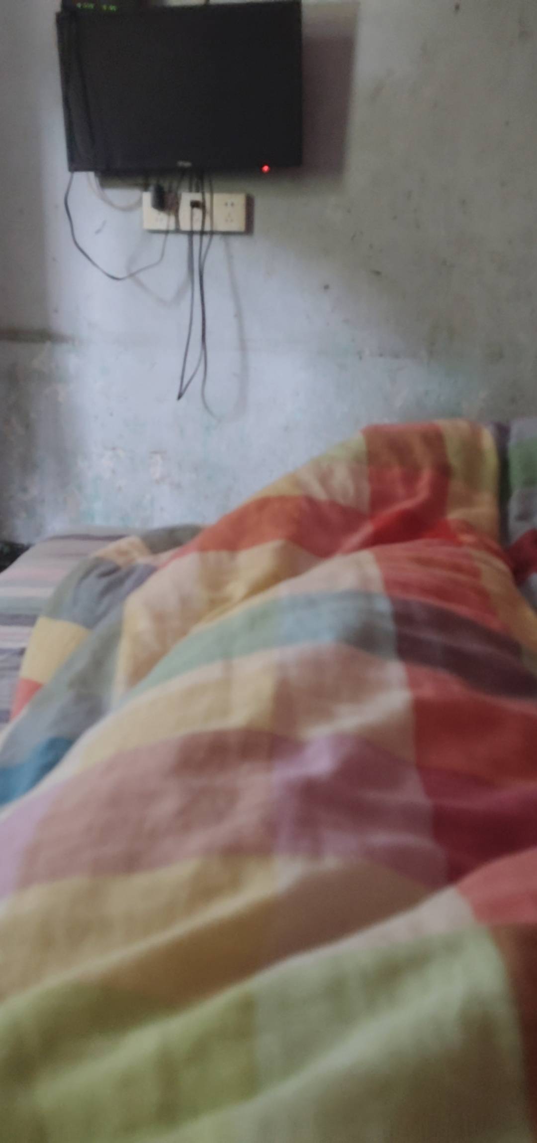 有多少老哥过年没回家还在挂壁房的举个爪
37 / 作者:༒࿈归期༙྇࿈༒ / 