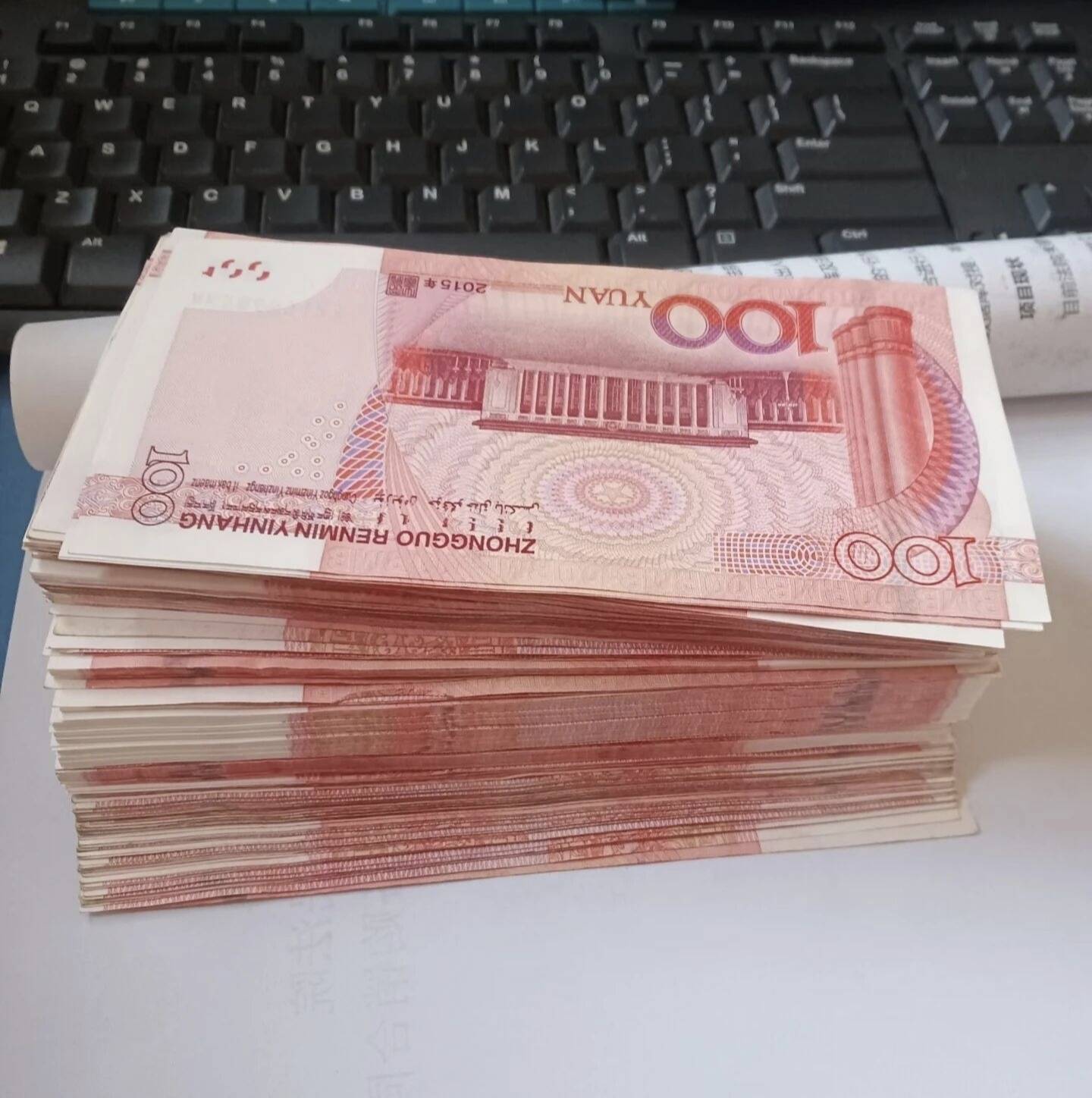 过年准备的估计过完年就没几张了。

81 / 作者:情有独钟。 / 