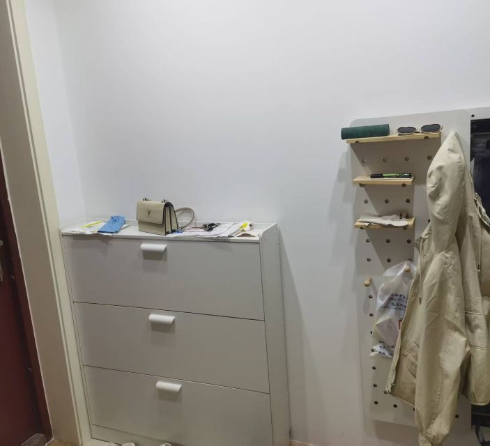 不用回老家过年了，明天我妈直接来我家过年，这样就不用串门了美滋滋

13 / 作者:顾小贝 / 