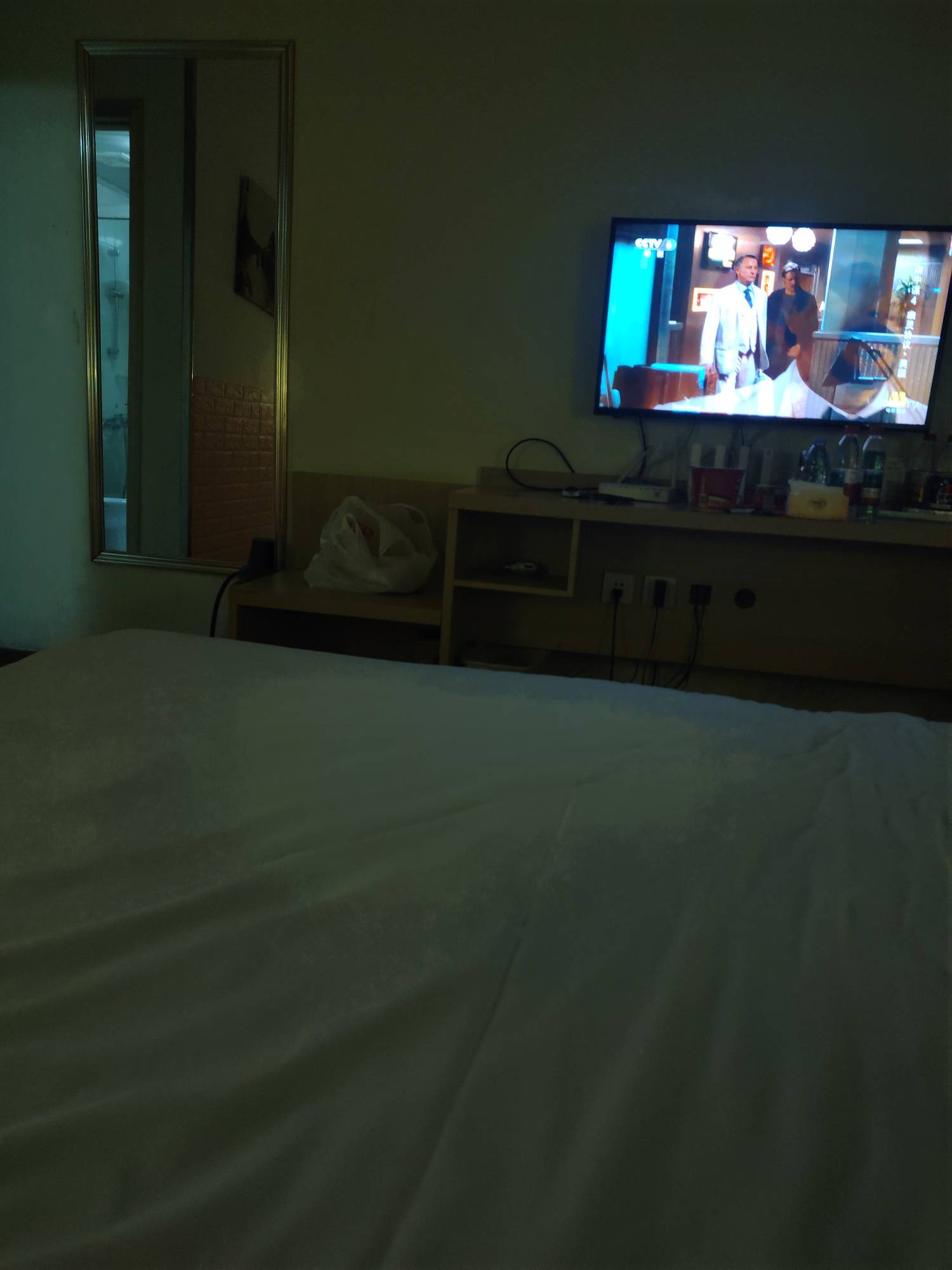 最近没赢过！退了豪华酒店！只能住小酒店过年了！凑合住吧！没办法！先过完年再说！住83 / 作者:迈巴赫S680车主 / 