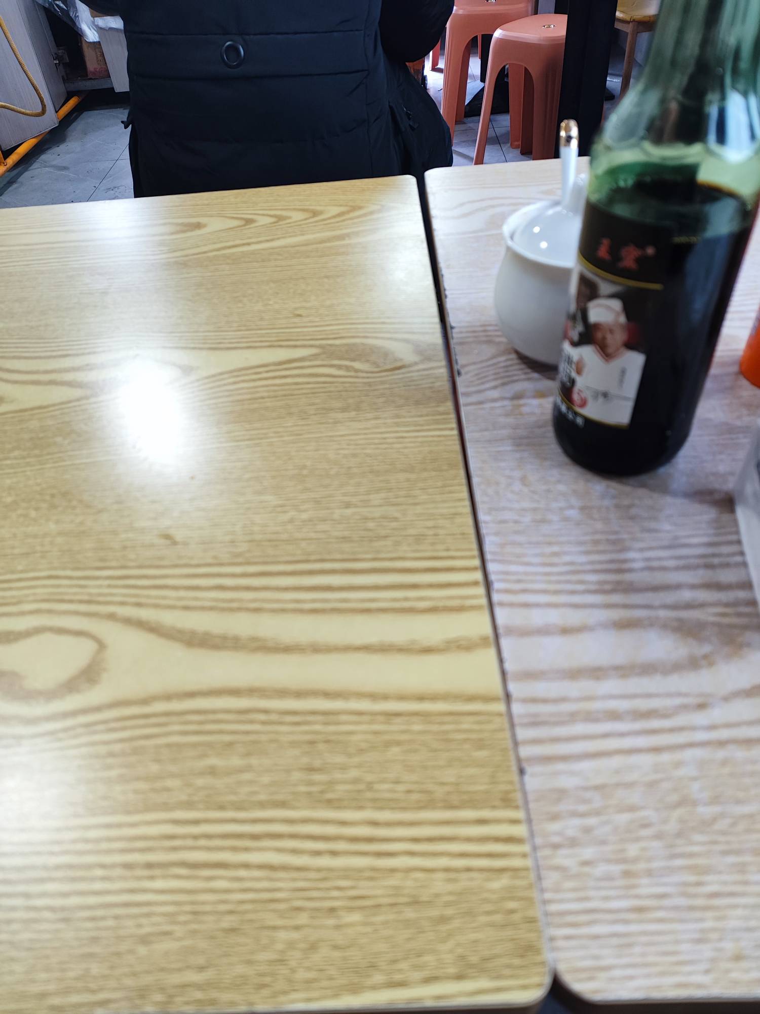 老哥们，没钱千万别回去过年，刚刚到家，家里人看我一副挂壁样，穿的也不体面，那种嫌50 / 作者:赵匡一 / 