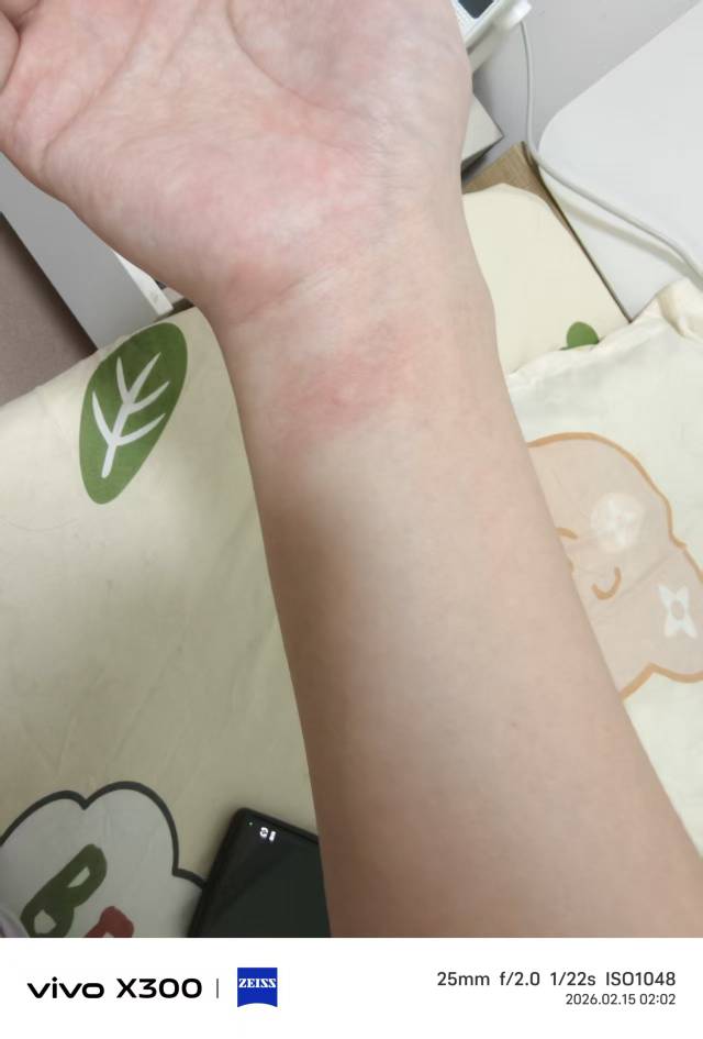 睡得正香呢，被蚊子咬醒了，奈奈的

12 / 作者:挂比了救我鸭 / 