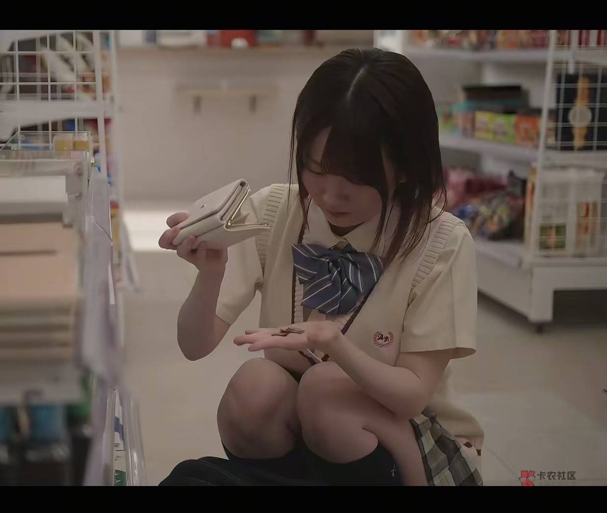 老哥们不搞卫生的吗。申请毛从早申请到晚。发财了。

81 / 作者:岸上狗蛋 / 