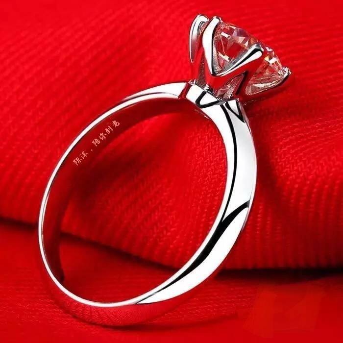 小沫，明天除夕了，你过的还好吗，现在应      

该和家人在一起团聚吧，当初要是能好10 / 作者:释迦牟尼 / 