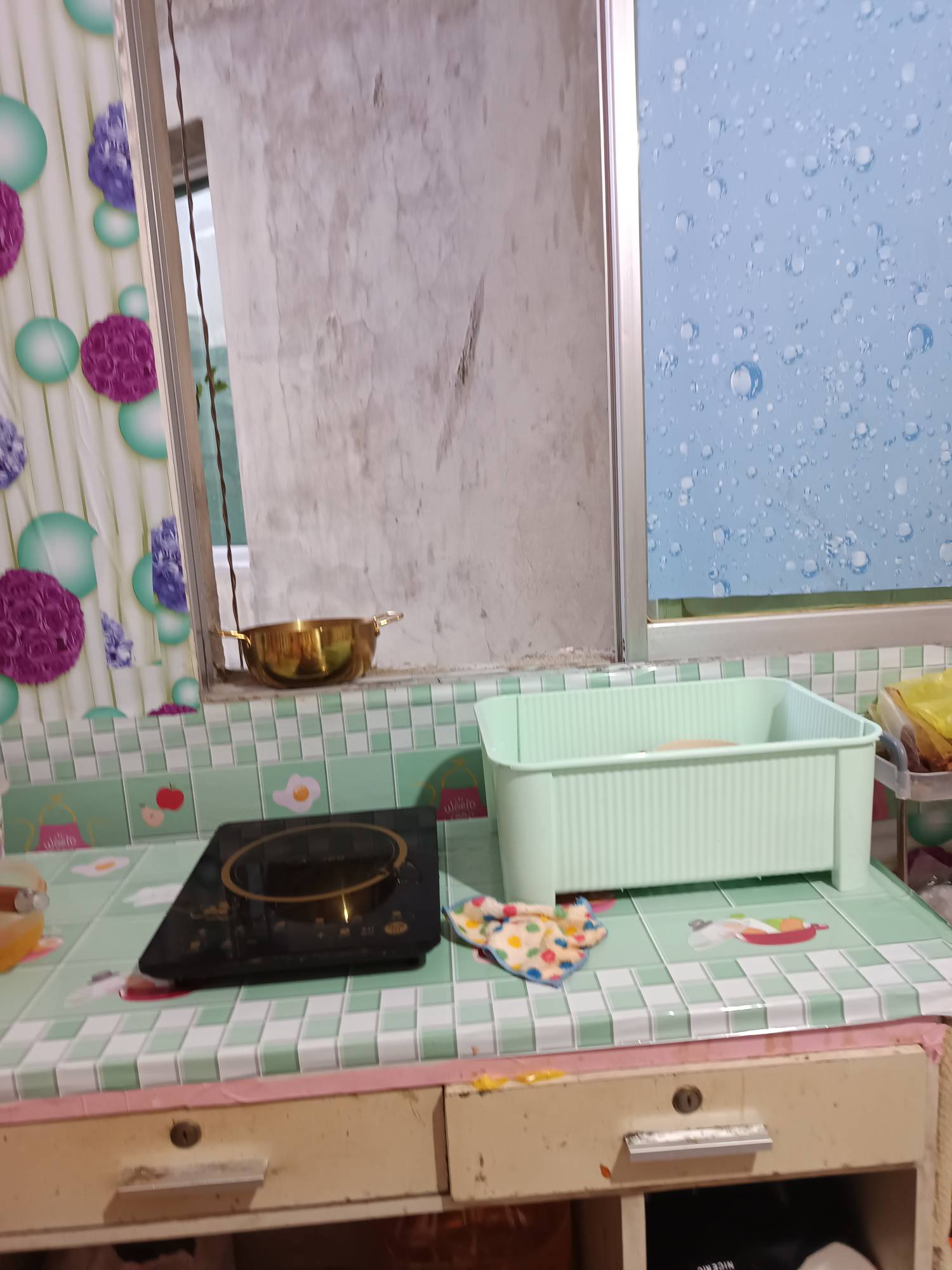 过年就在出租屋里过算了



93 / 作者:浪花的泡沫、 / 