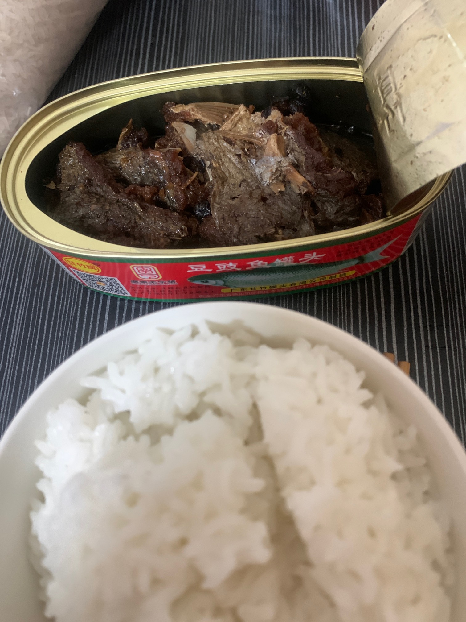  吃 老哥们0.1

42 / 作者:小鬼是魔鬼 / 