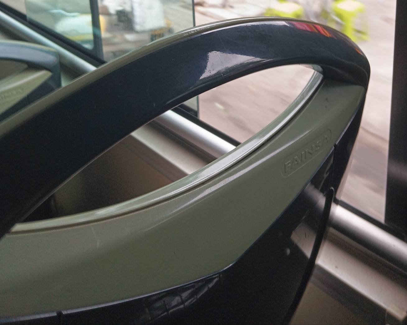 老哥们不启程回家吗，我在想要带点什么回去，不行就水果买一箱吧

1 / 作者:马到成 / 