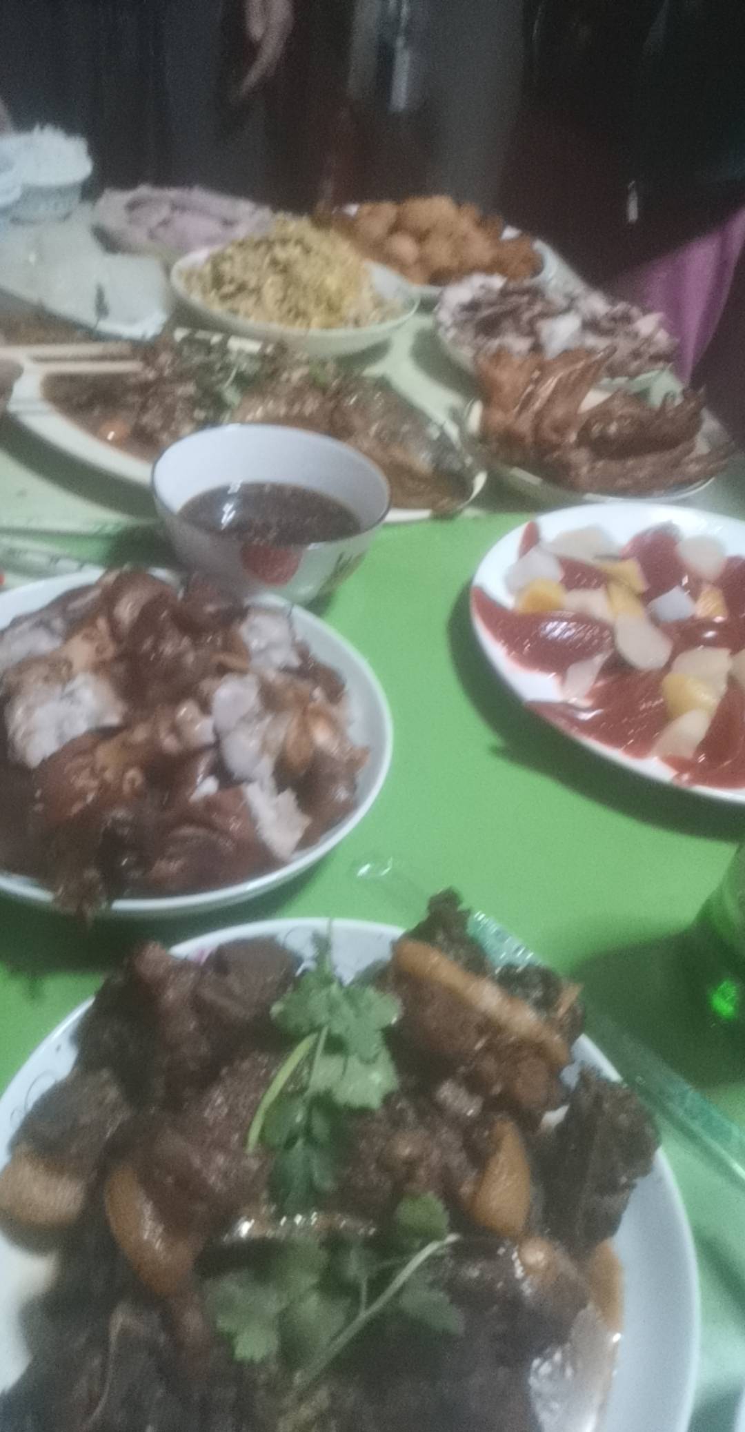 开炫了老哥们

71 / 作者:@狂战 / 