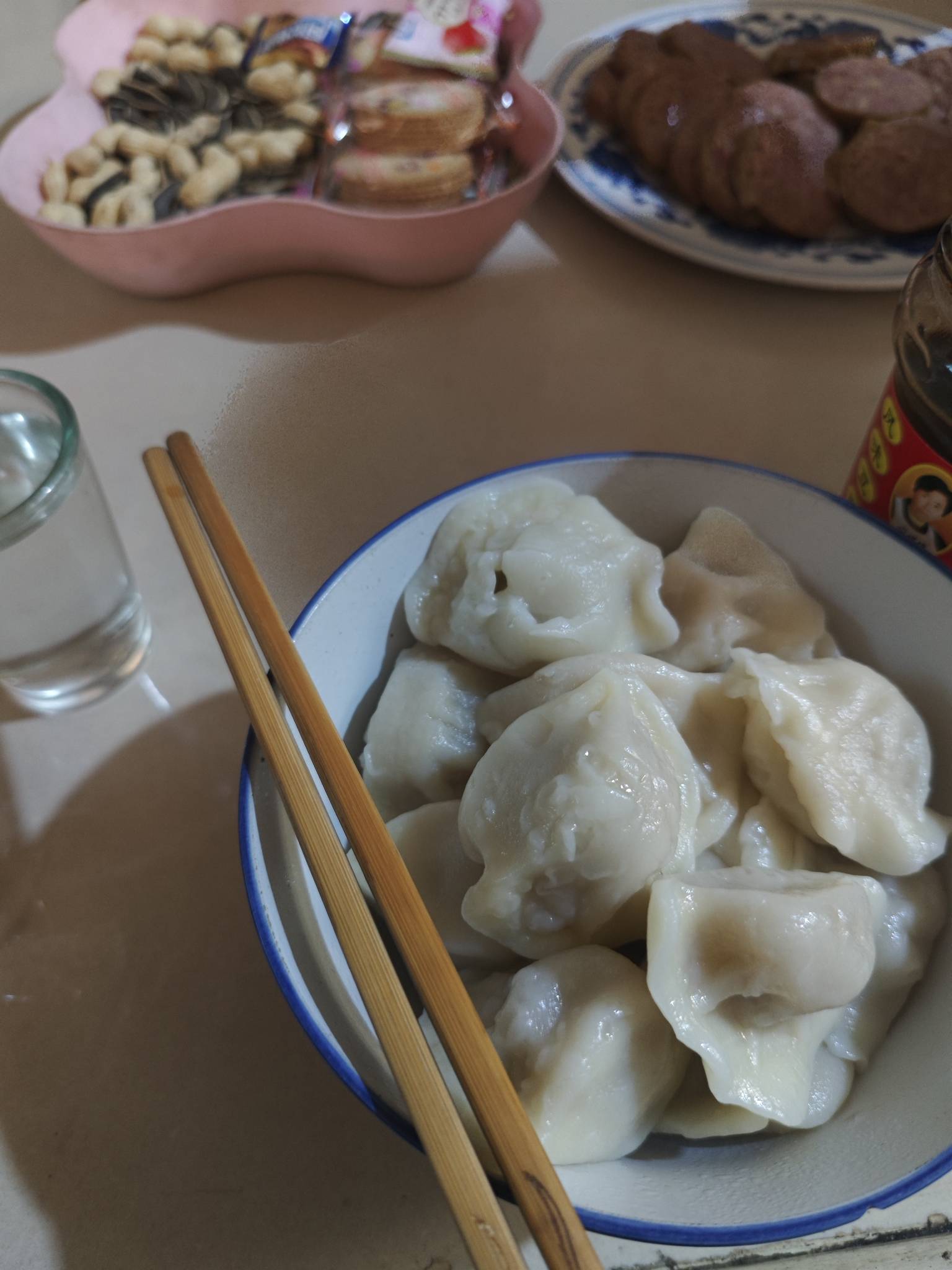 吃饭了老哥们，好吃不过饺子，饺子配酒天长地久

61 / 作者:口味王 / 
