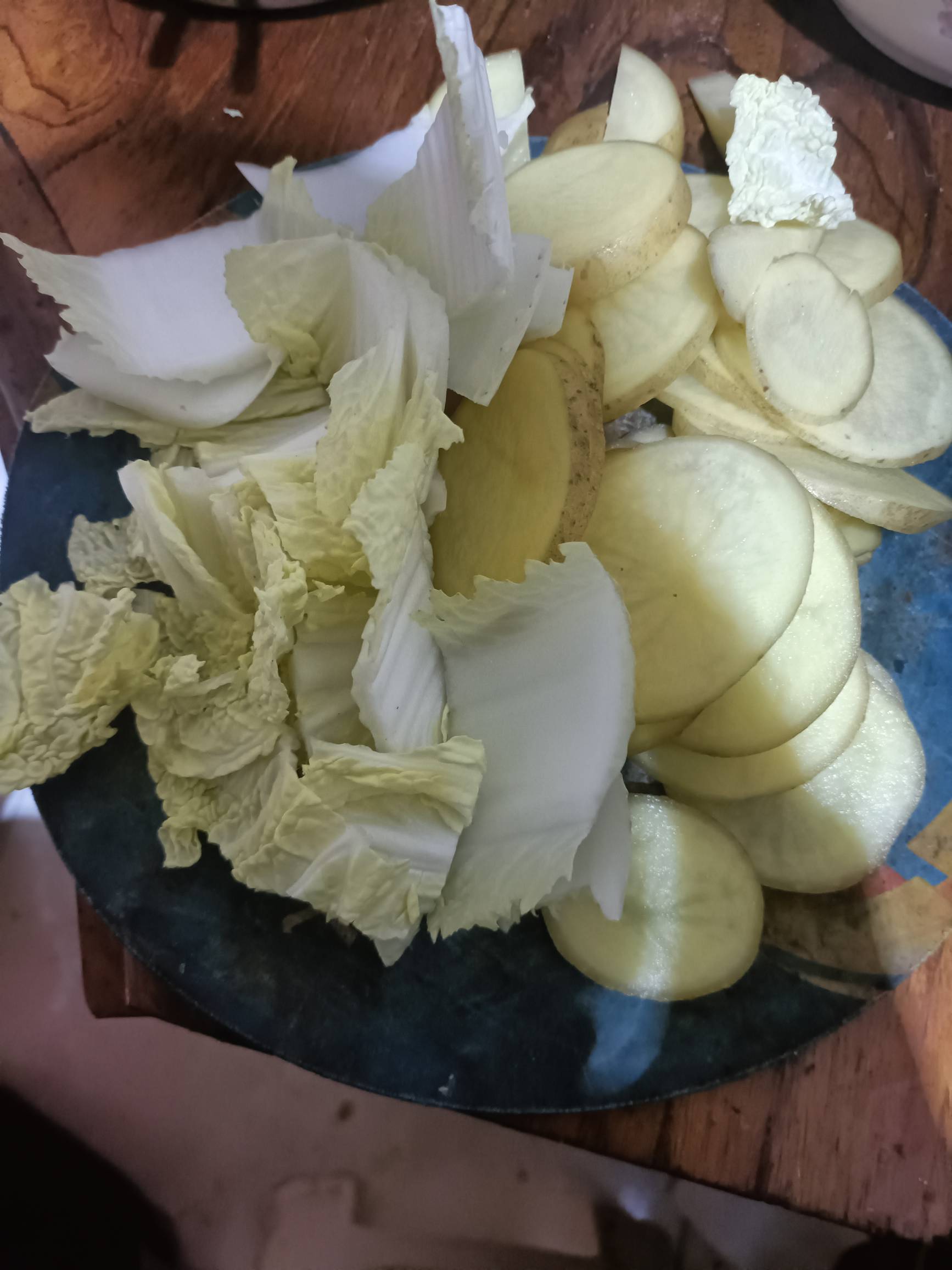 老哥们，挂壁也要做年夜饭啊

67 / 作者:万恶的老哥 / 