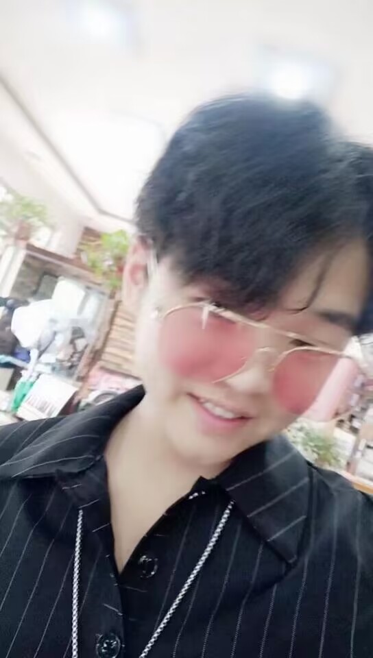 6年没在家过年了，不是6年没回过家！

32 / 作者:吴小鸡 / 