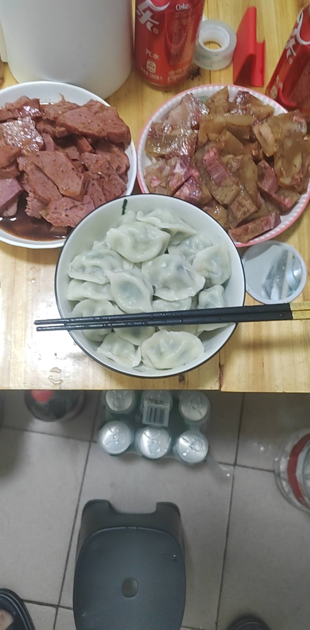 老哥们天天在挂壁房吃肉会不会胖啊


78 / 作者:挂比了救我鸭 / 