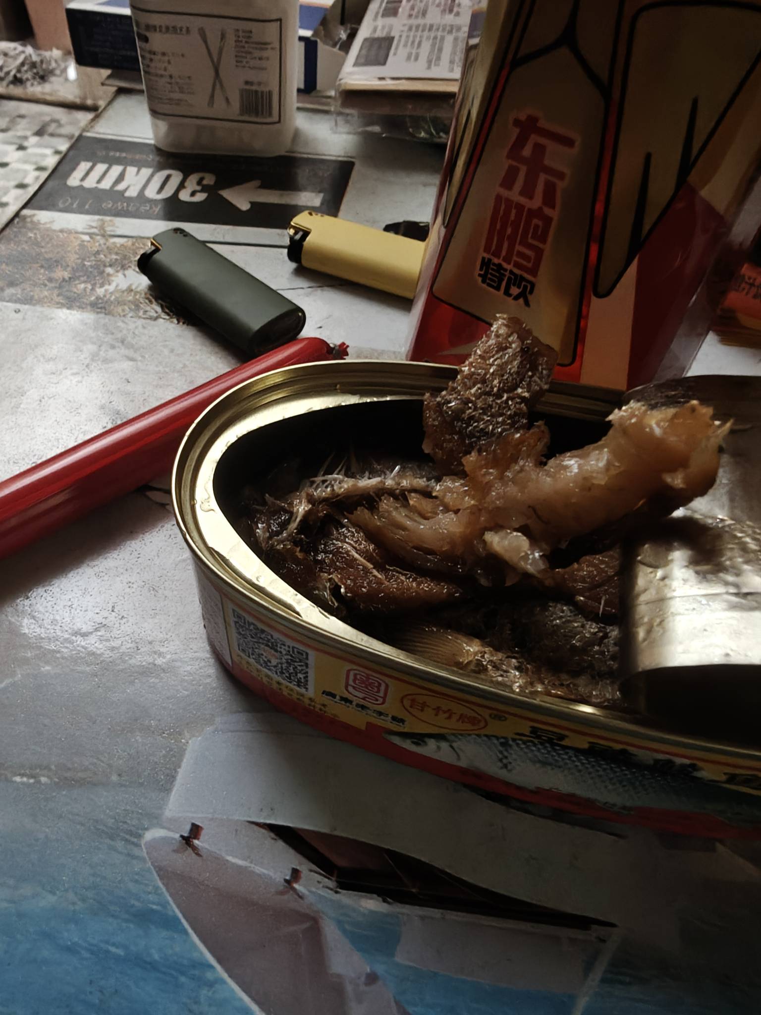 没油麦菜，大过年吃个挂壁罐头

10 / 作者:世界本没有公平 / 