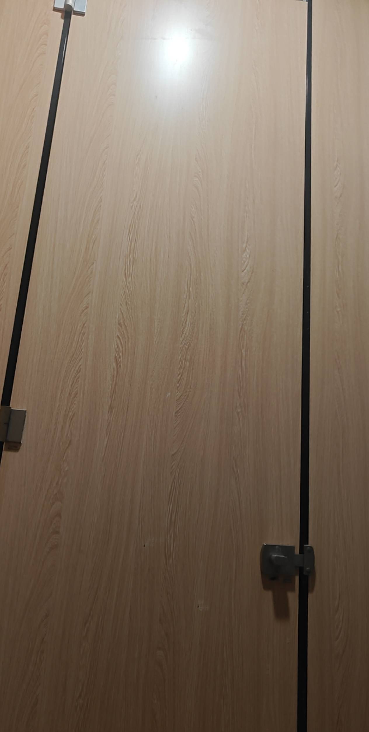 哪里能搞个十几块网吧通个宵，今天太冷了，外面扛不住了

12 / 作者:电竞经理回电 / 