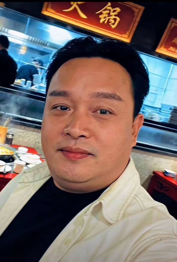 老哥们，我帅吗

27 / 作者:卡侬大喇叭 / 