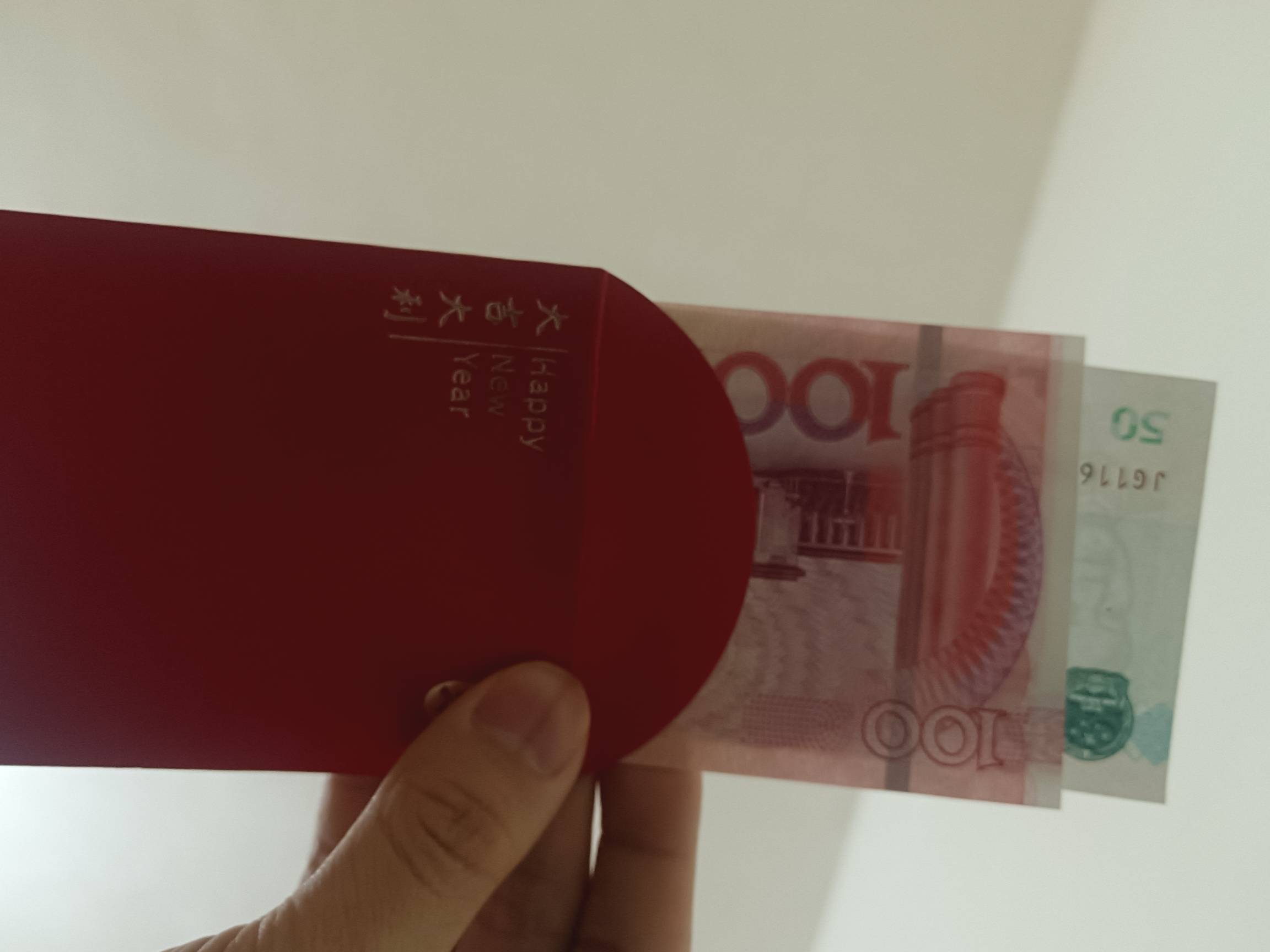 老哥们，我决定了，我要封闭自己的内心，从此活在自己幻想中的世界里，外面的世界烦心88 / 作者:挂壁老哥饿了mm / 