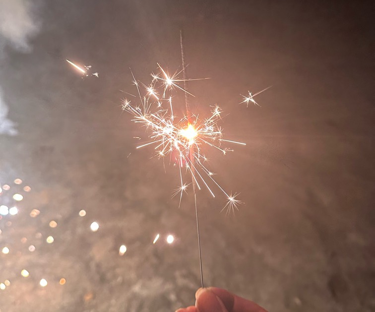 刚刚下载了so聊了一下，全是大龄女，聊不了一点，二十多岁的小伙扛不住

11 / 作者:小熊咔咔咔 / 