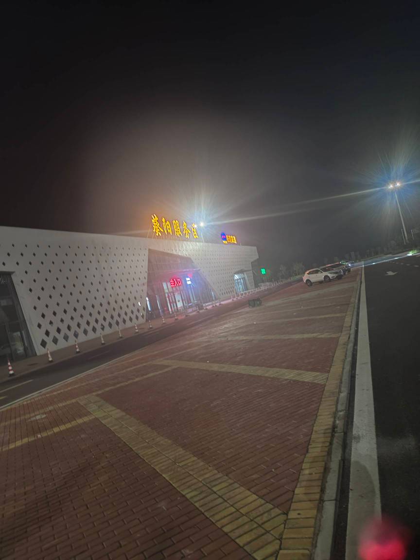 外边静悄悄的，凉飕飕的

91 / 作者:子虚唯1 / 