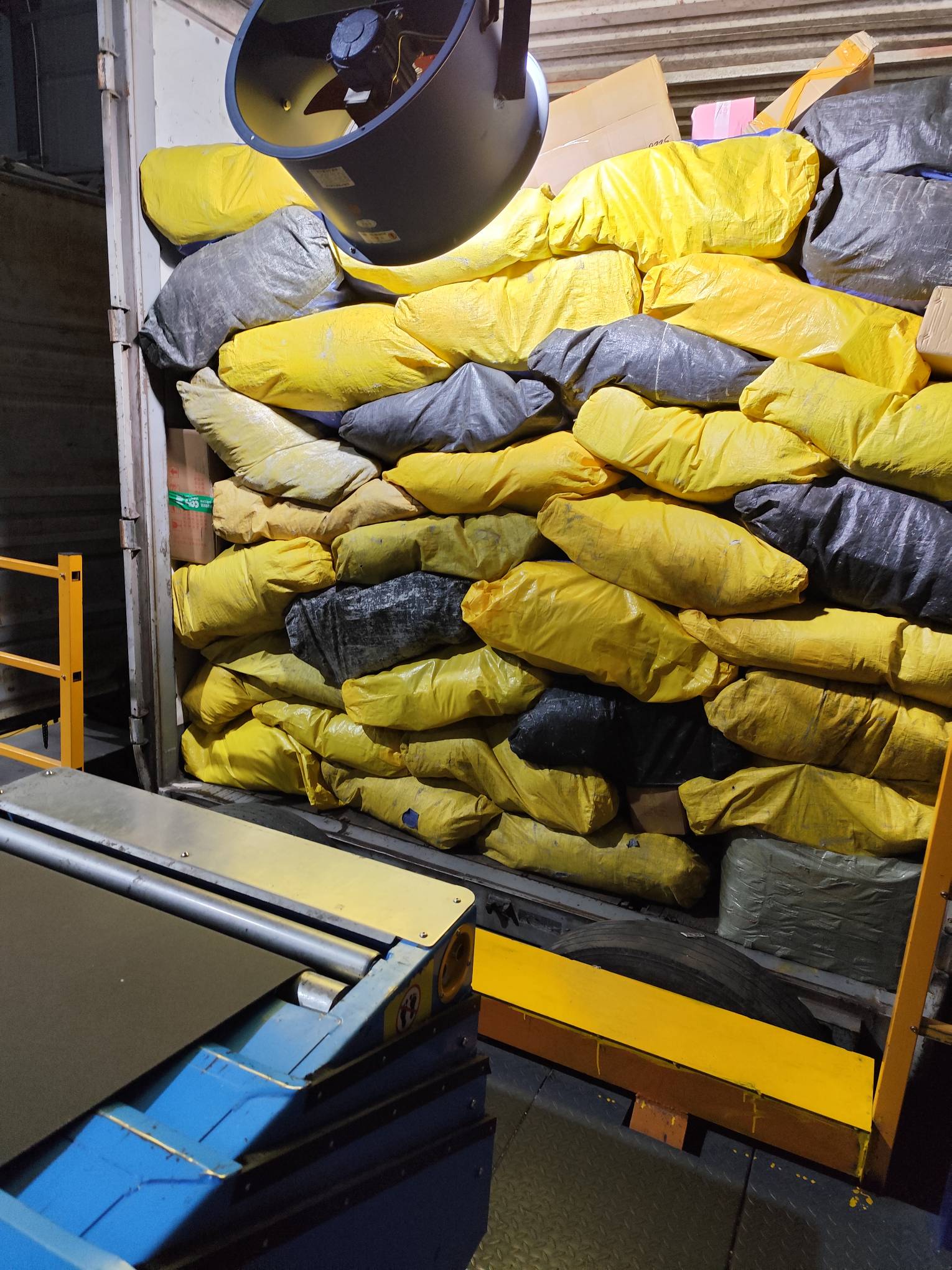 泉州哪里有日结啊，挂b了年前干的那个快递日结现在也没开工

83 / 作者:不过是大梦一场 / 