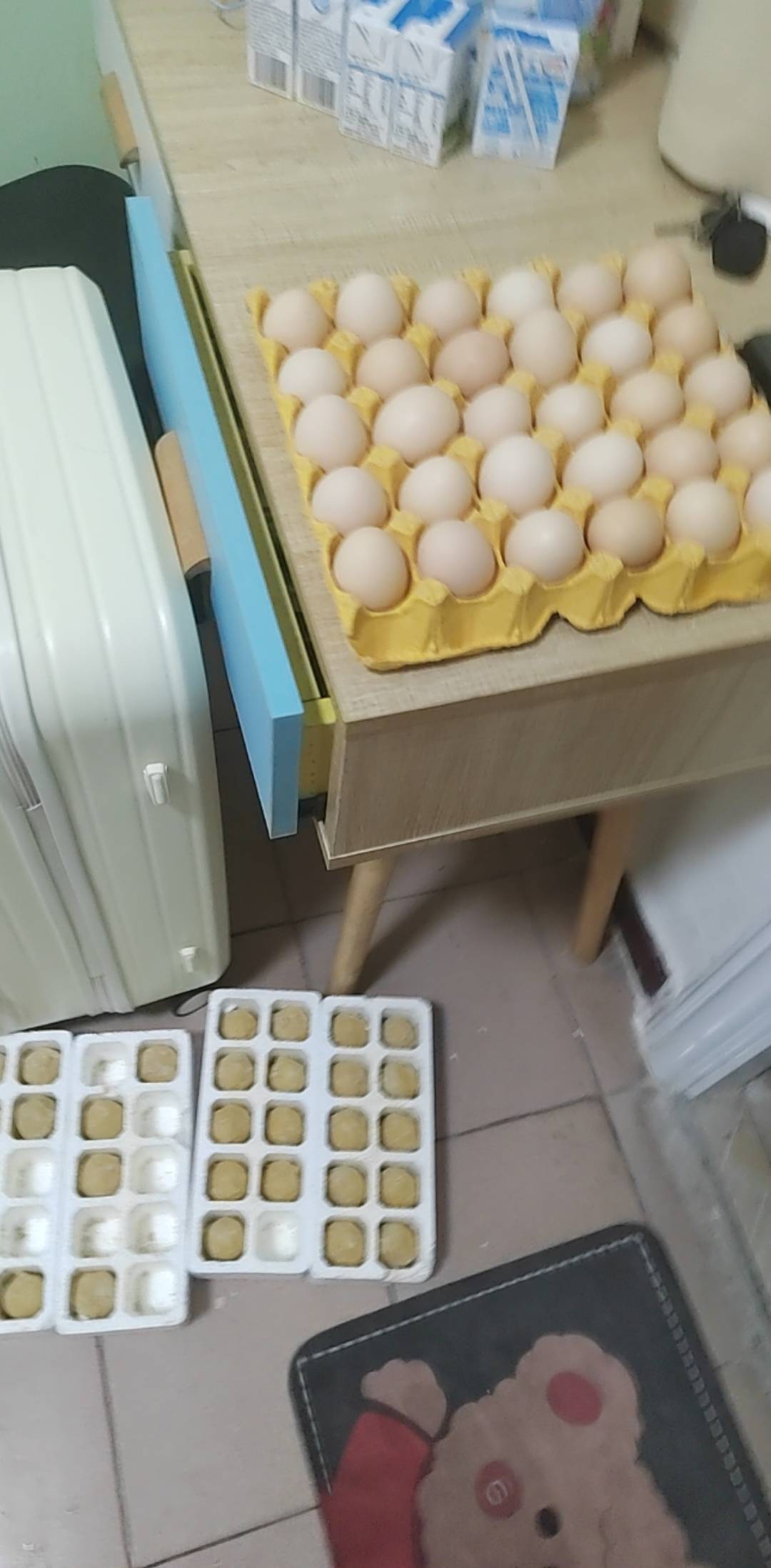 老哥们呀，冰箱饺子干完了，明天开始就要吃泡面了



77 / 作者:挂比了救我鸭 / 