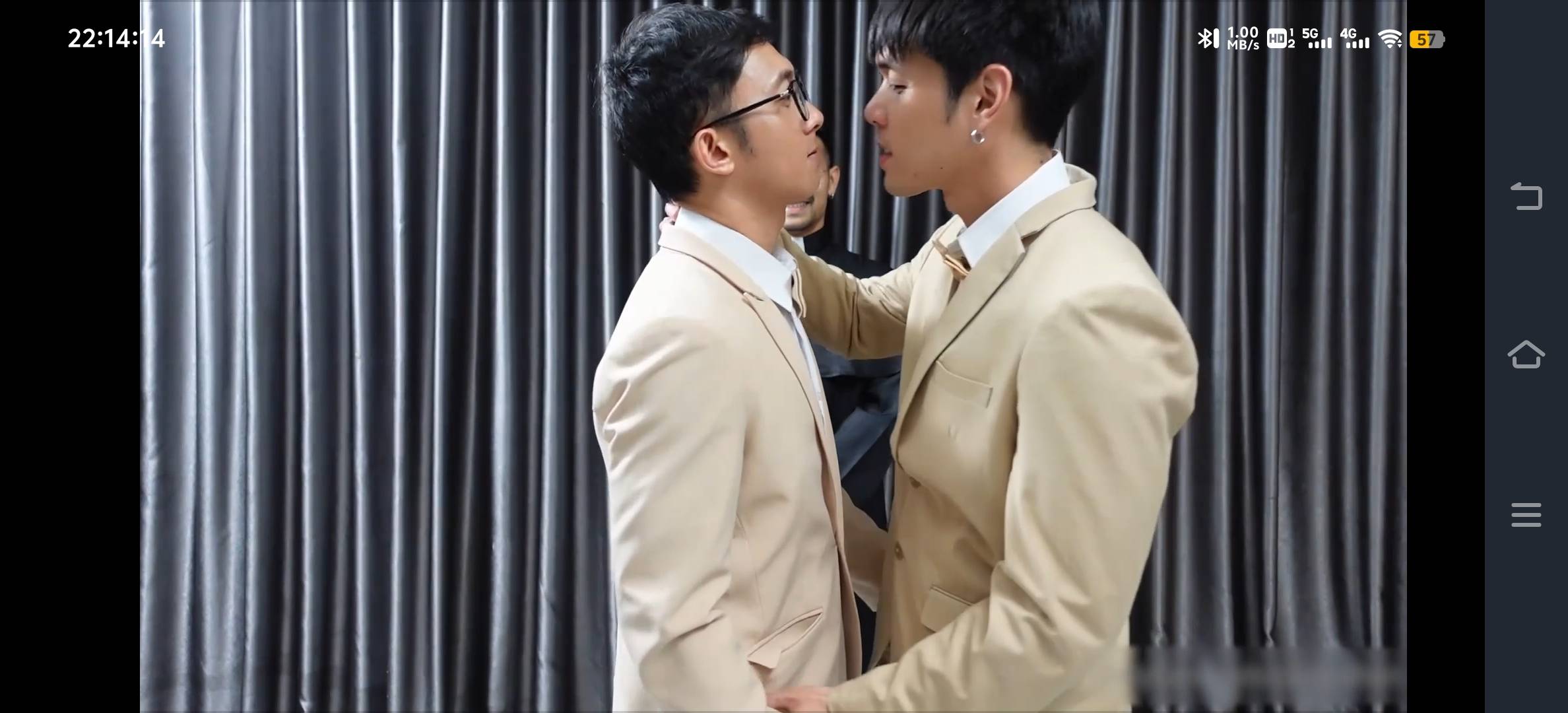 我在成都主持大局，找帅老哥三五瓶，还有住的地方

50 / 作者:梦南国 / 