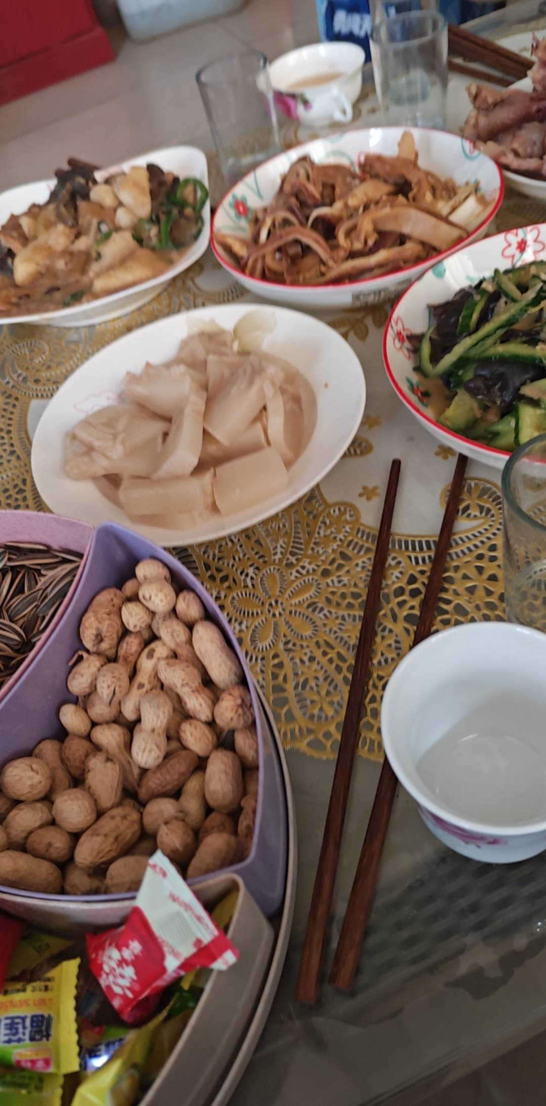 老哥们不出门走亲戚嘛，一直在申请毛

5 / 作者:林轩大神 / 