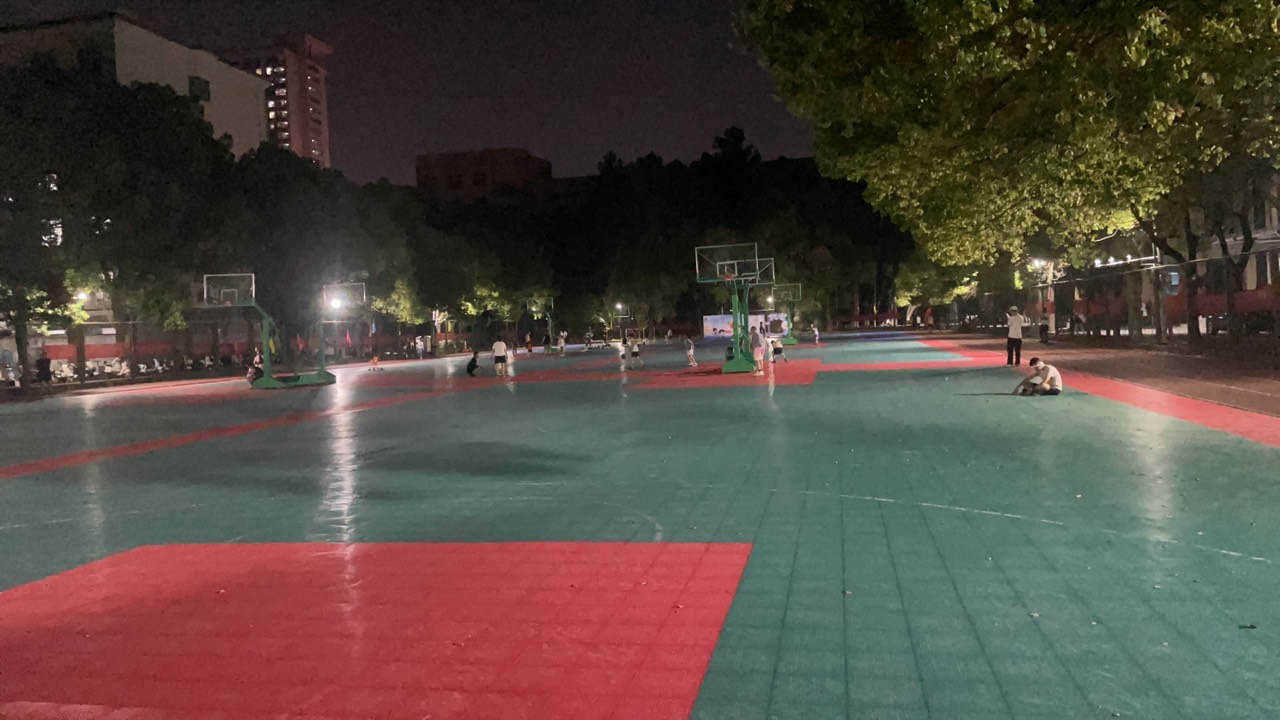 又被拉着相亲了，巨尴尬！七八个人指指点点

92 / 作者:溜达发财 / 