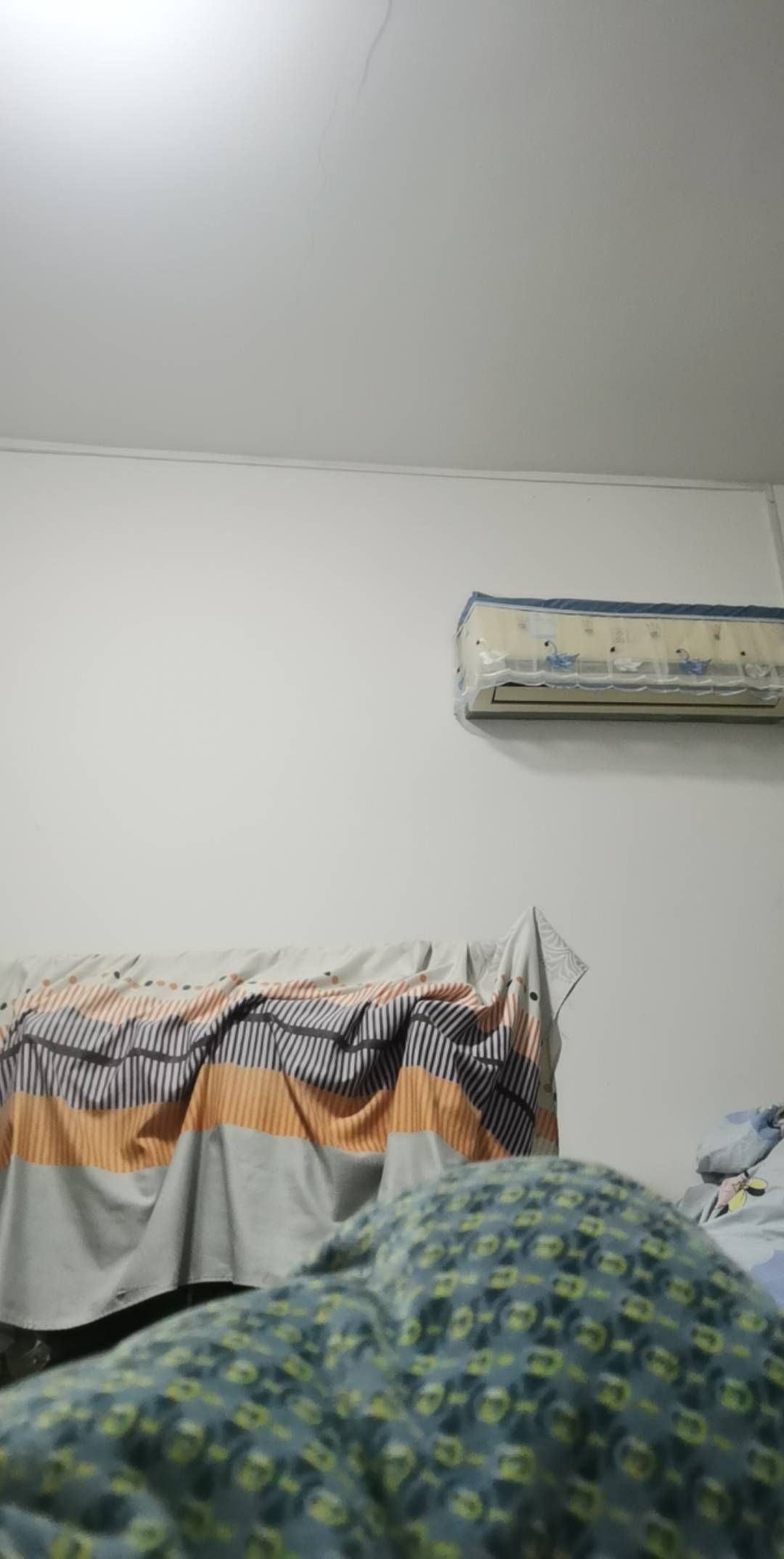 还是老哥们爽 大过年的都在申请毛 我只能吃饭上网睡觉

28 / 作者:云端. / 