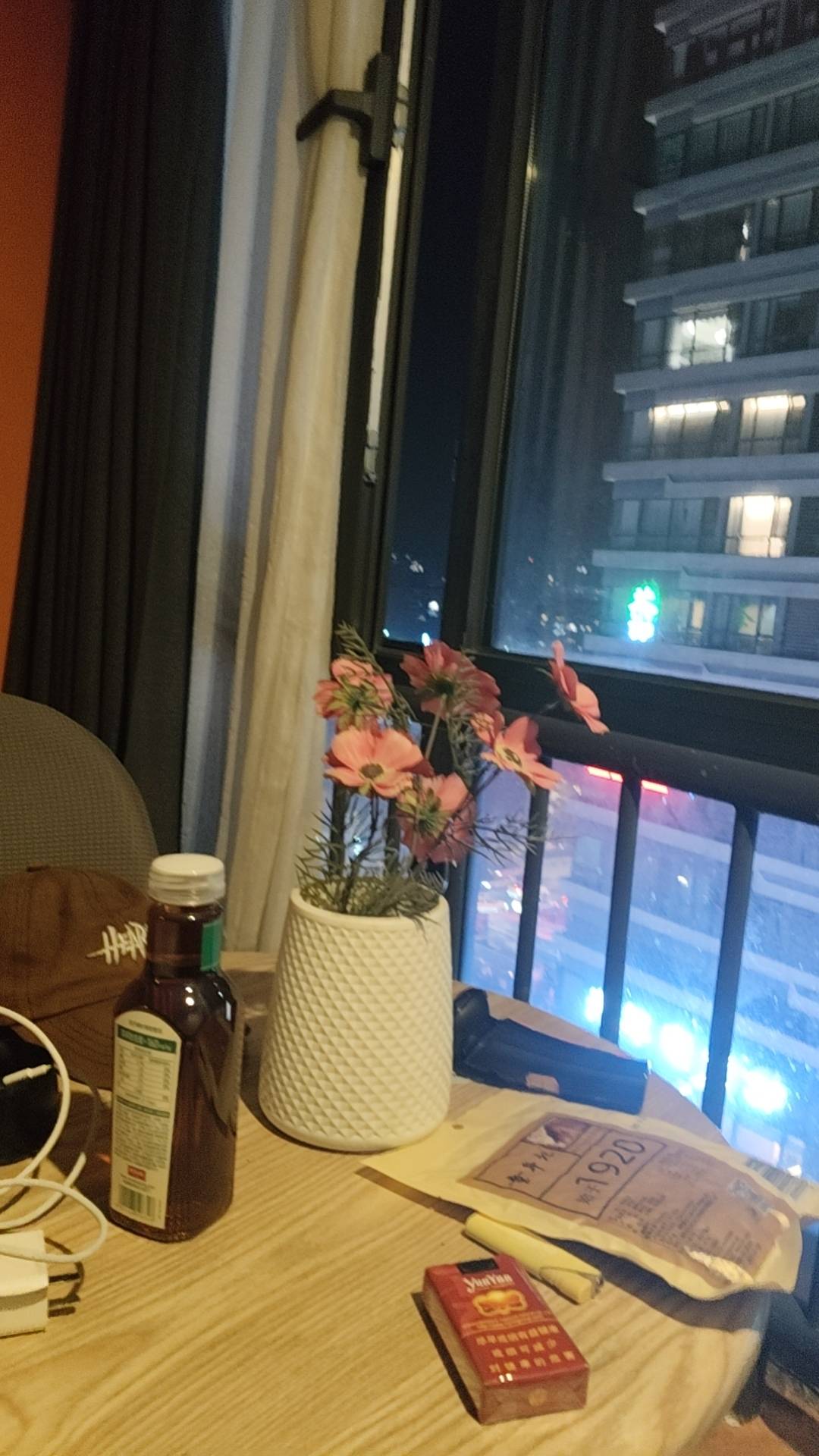 睡了了睡了，晚安老哥们

91 / 作者:卡农第58申请 / 