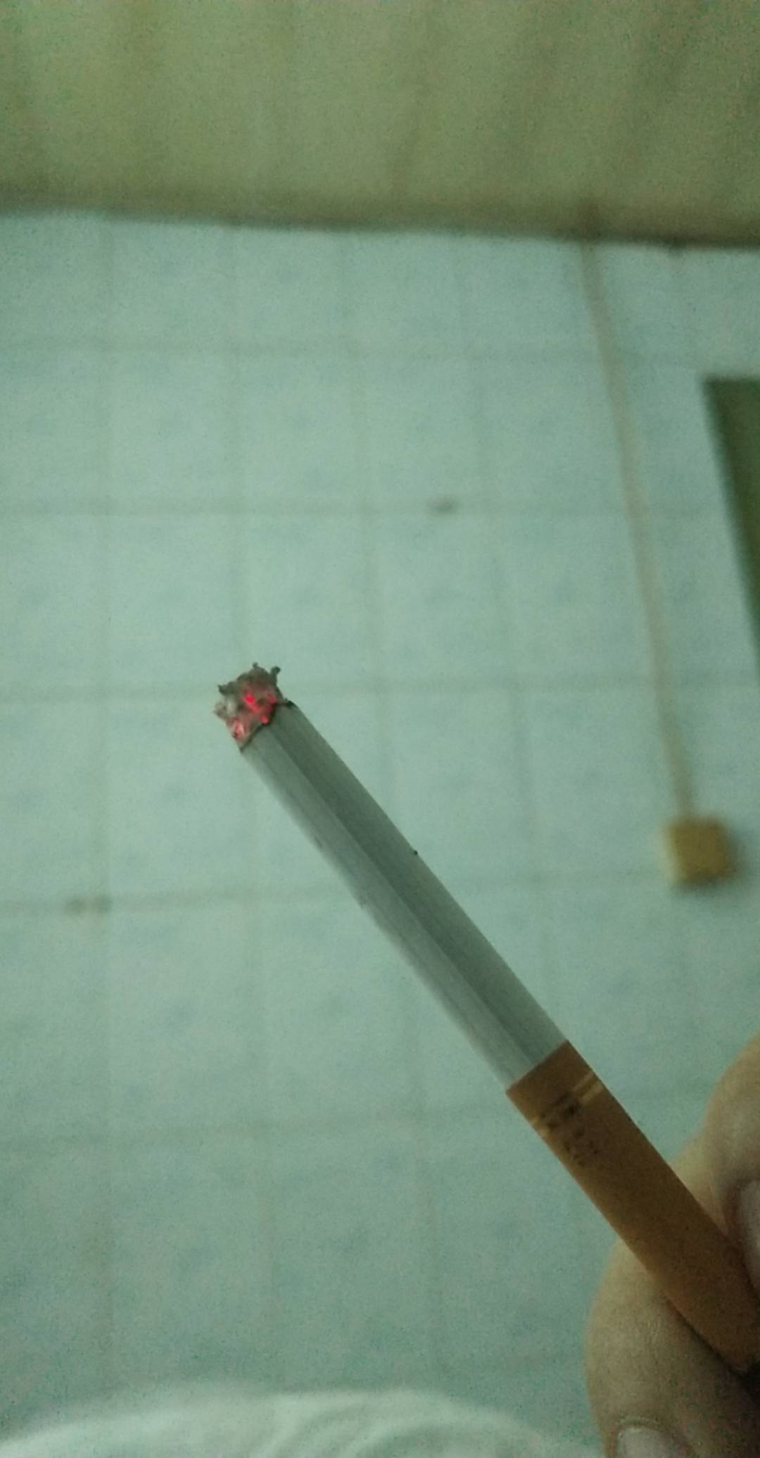 陪一根老哥 一个人躺在挂壁房心情很低落

32 / 作者:温柔is / 