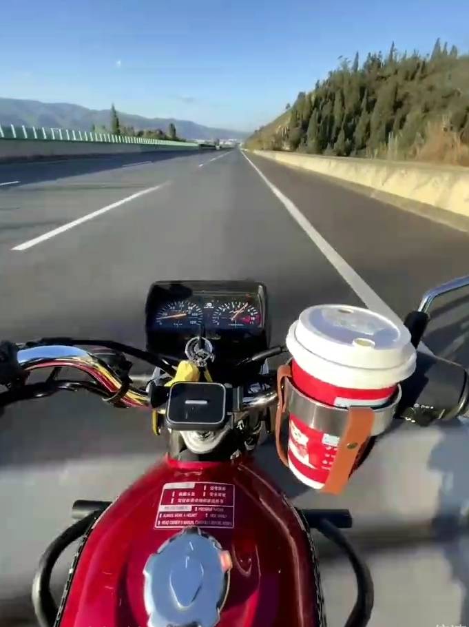 最烦跟亲戚一起吃饭   感觉从他们嘴里说出来  找老婆很容易一样      说什么要学会多73 / 作者:饿得浑身发抖哦 / 