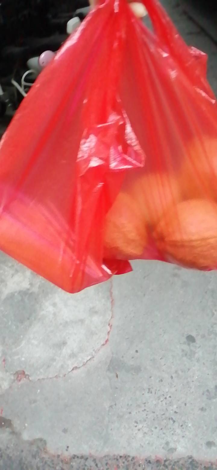 刚买的，我帮老哥尝尝怎么回事

23 / 作者:专业吃席 / 