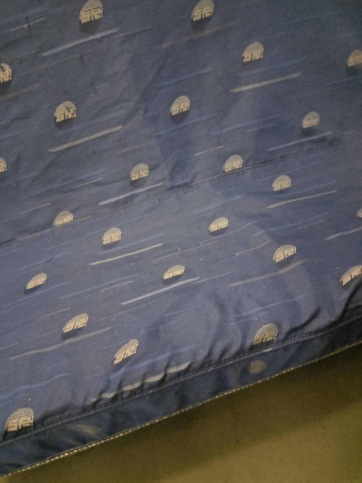 老哥们，挂壁了，补不到硬卧

84 / 作者:虾仁炒饭 / 