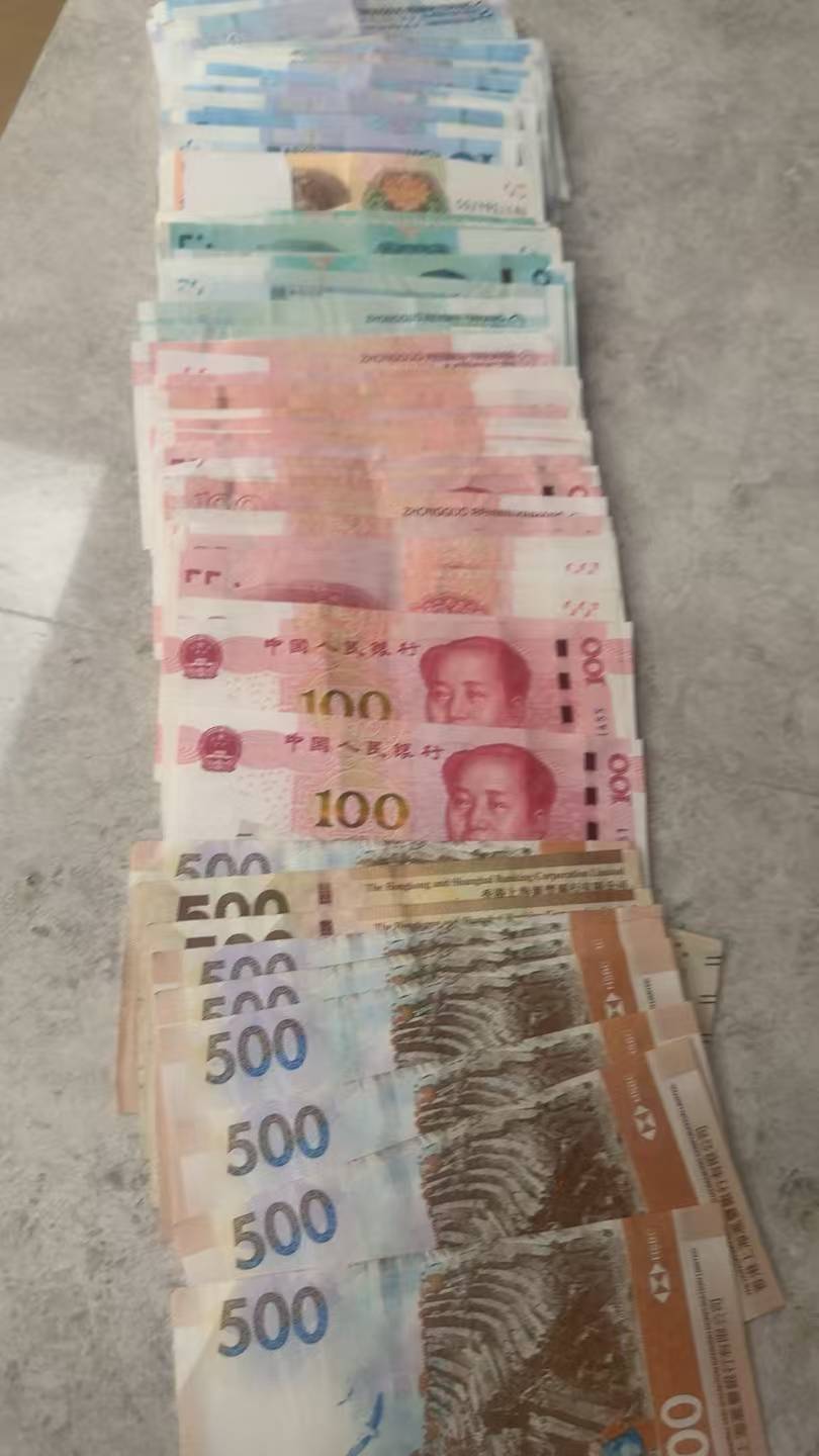 看看自己对象的过年红包，再看看我自己，特喵的还倒贴

36 / 作者:听说过遗憾吗 / 