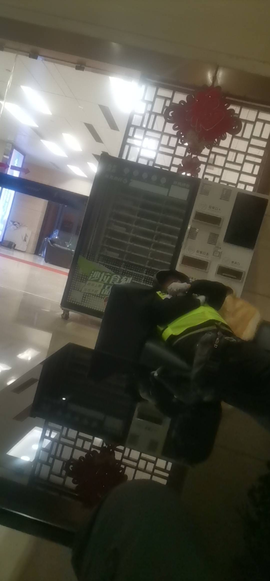 充场这又是啥套路

66 / 作者:王牌飞行员888 / 